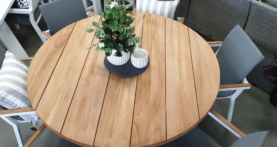 Top 7 Teak Outdoor Dining Tables Brisbane | Premium Quality & Style