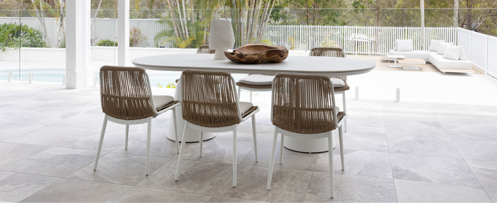 How Much Room Do You Need Around an Outdoor Dining Table?