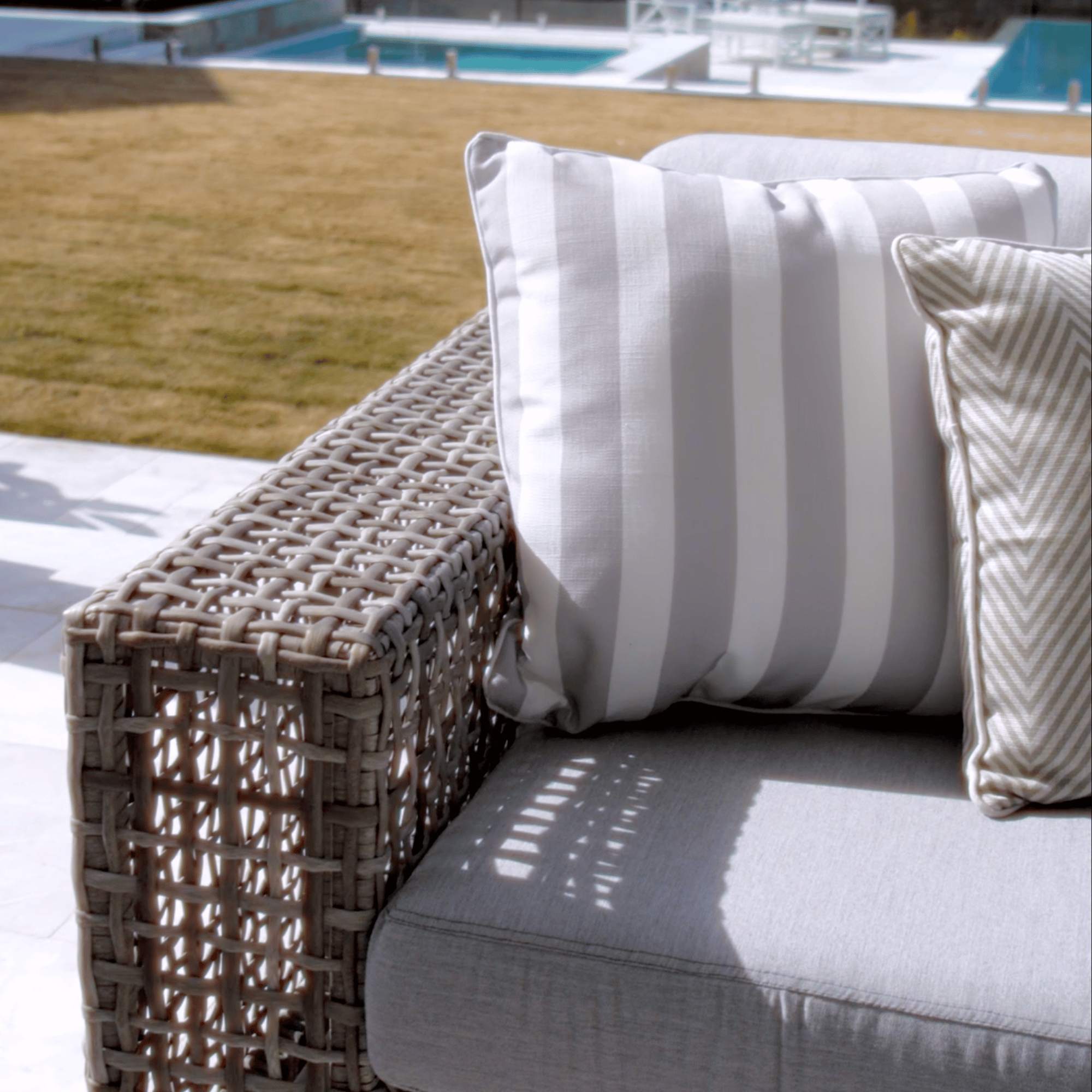 Atlanta wicker lounge - 5 piece outdoor lounge set