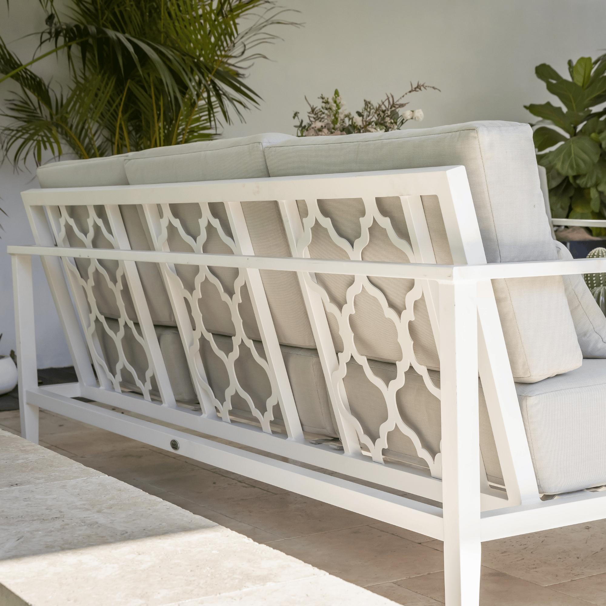 Chesapeake Outdoor Three-seater Lounge Chair - White