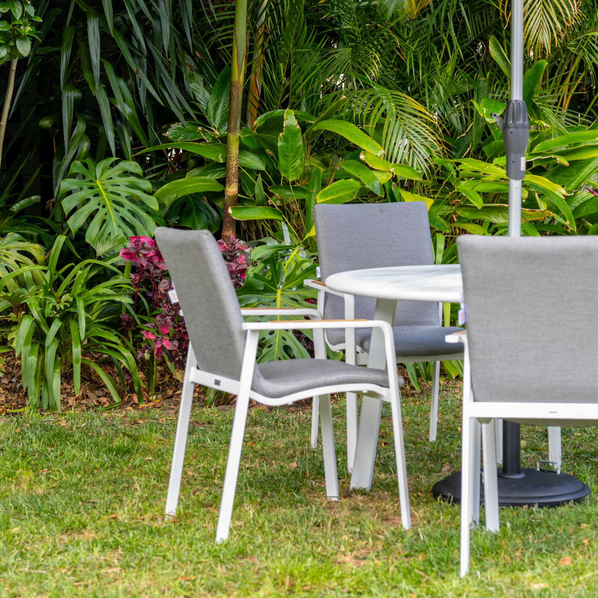 Avignon Table with Diamond Padded Chairs - 5 piece Outdoor Dining Setting