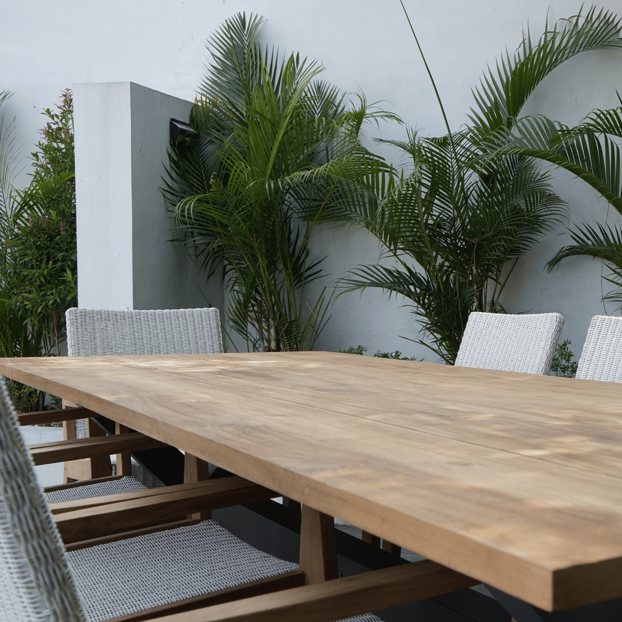 Bellona Table with Winton Wicker Chairs - 9 piece Outdoor Dining Setting