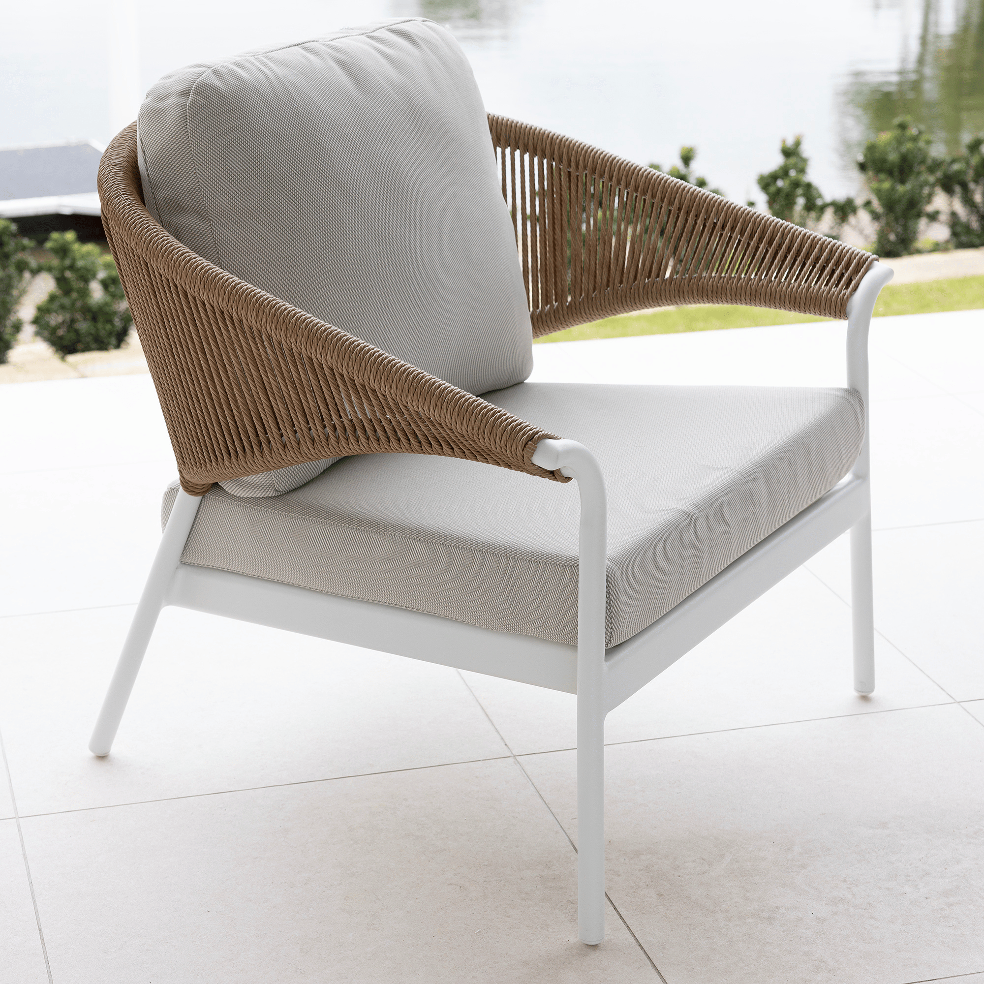 Celia 4 piece Outdoor Lounge Setting - White / Natural