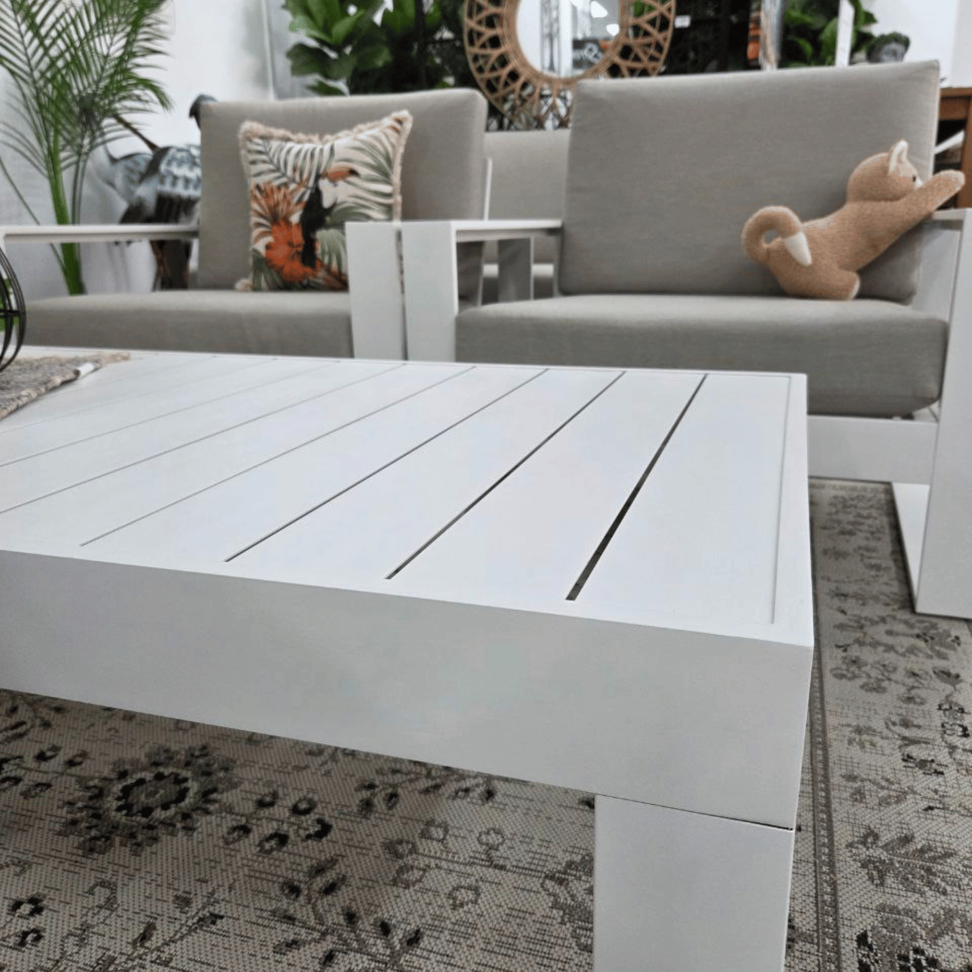 Douglas 4-piece Lounge Setting - White/Beige