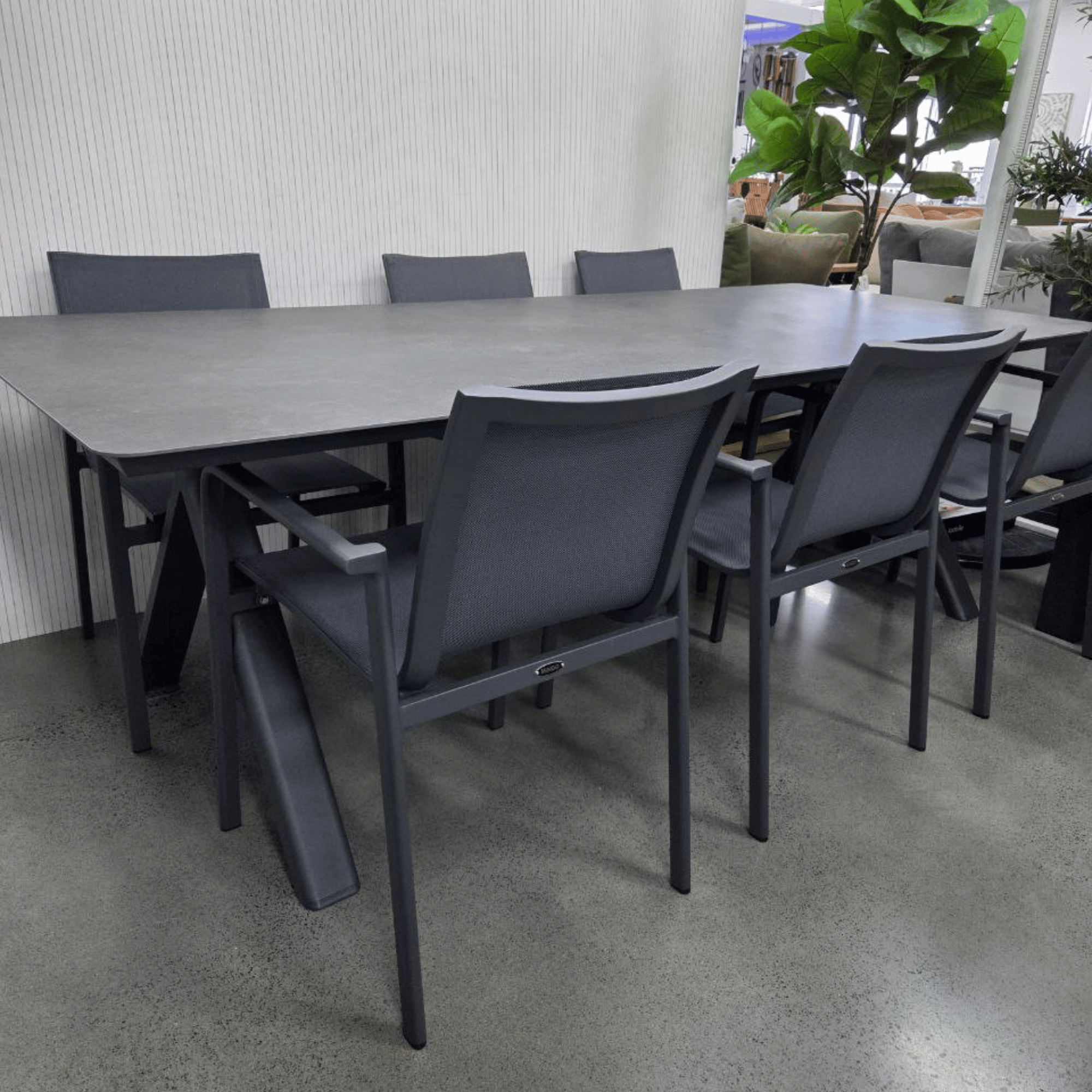 Monterrey and Chic 7 piece Outdoor Dining Setting