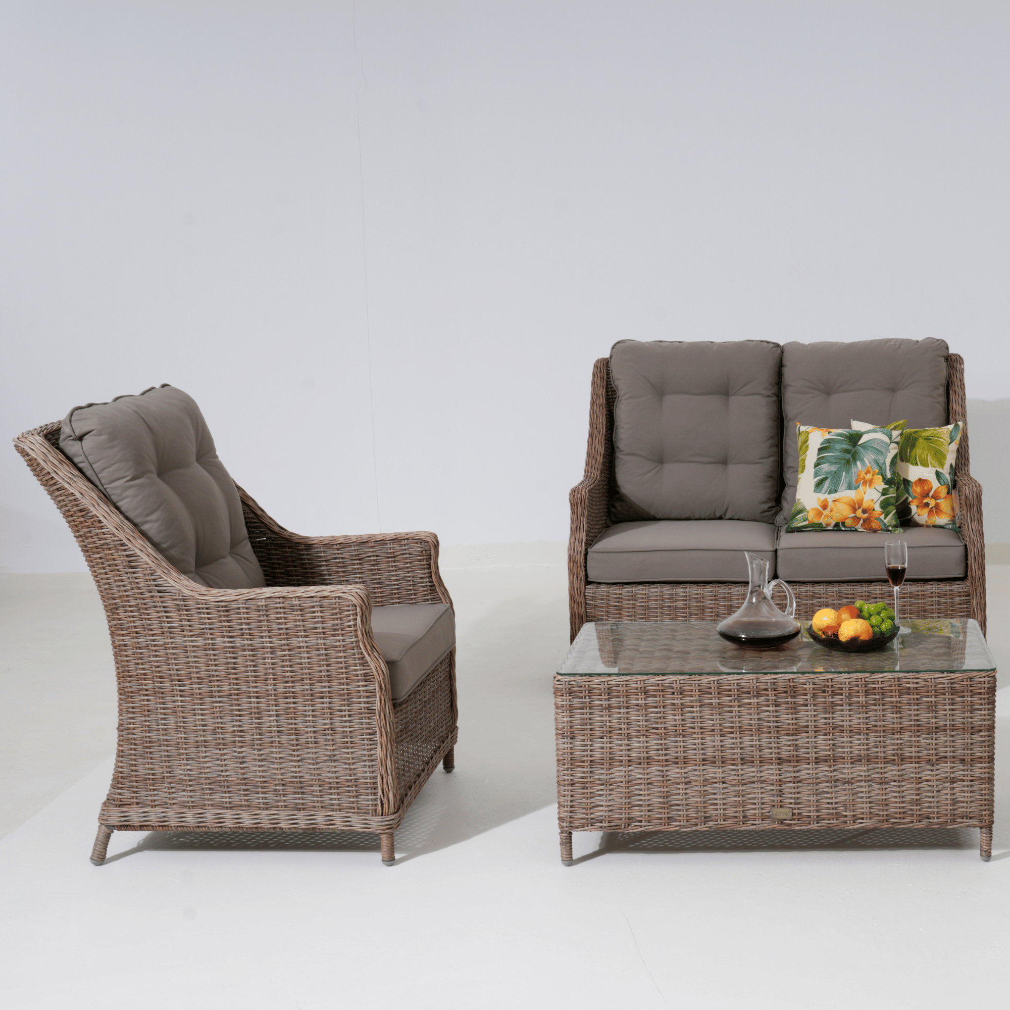 Swiss 4-piece Outdoor Wicker Lounge Set with 2-seater - Marina Wicker