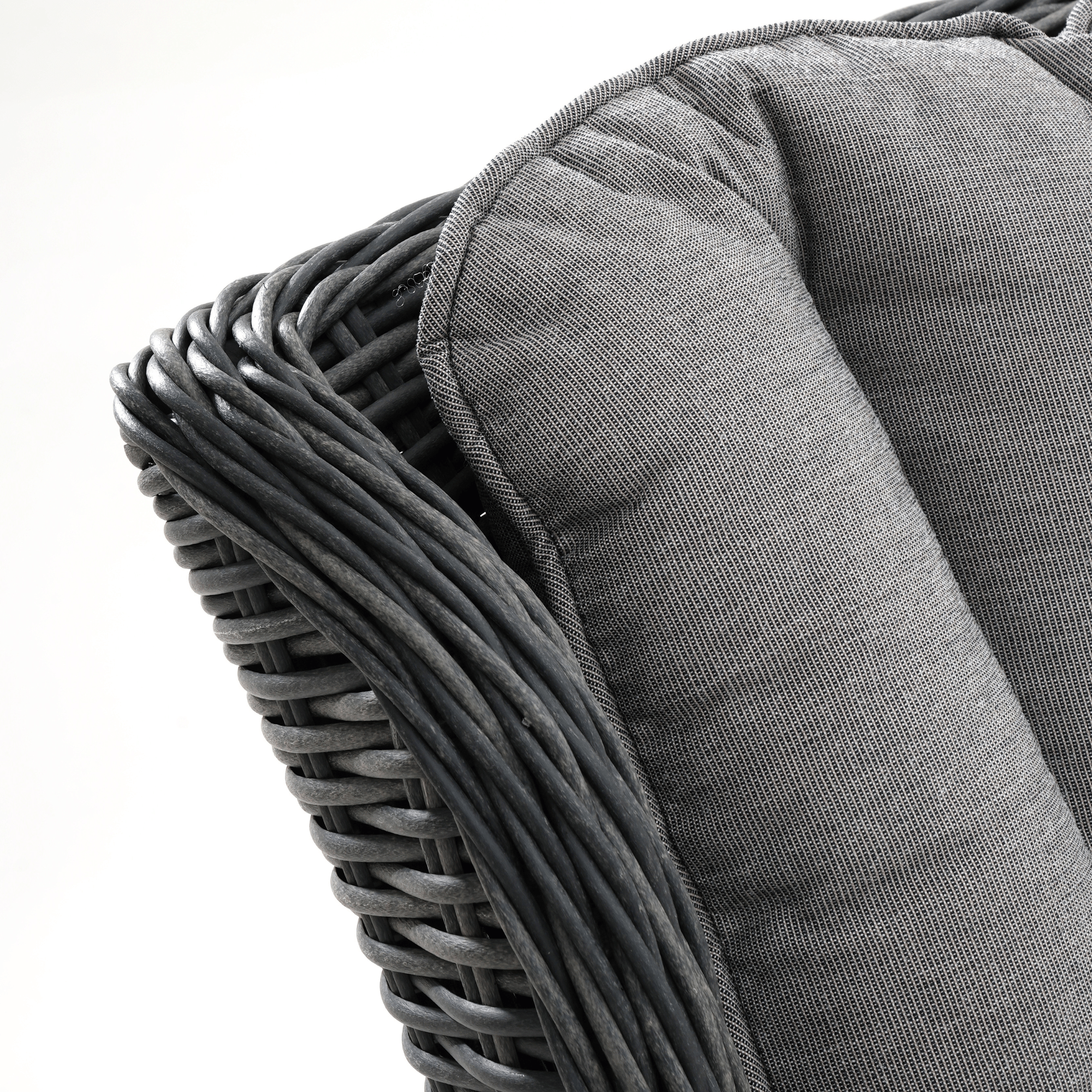 Havana Dining Table with San Jose Wicker Chairs 7‑piece Outdoor Wicker Dining Set - Castle Grey