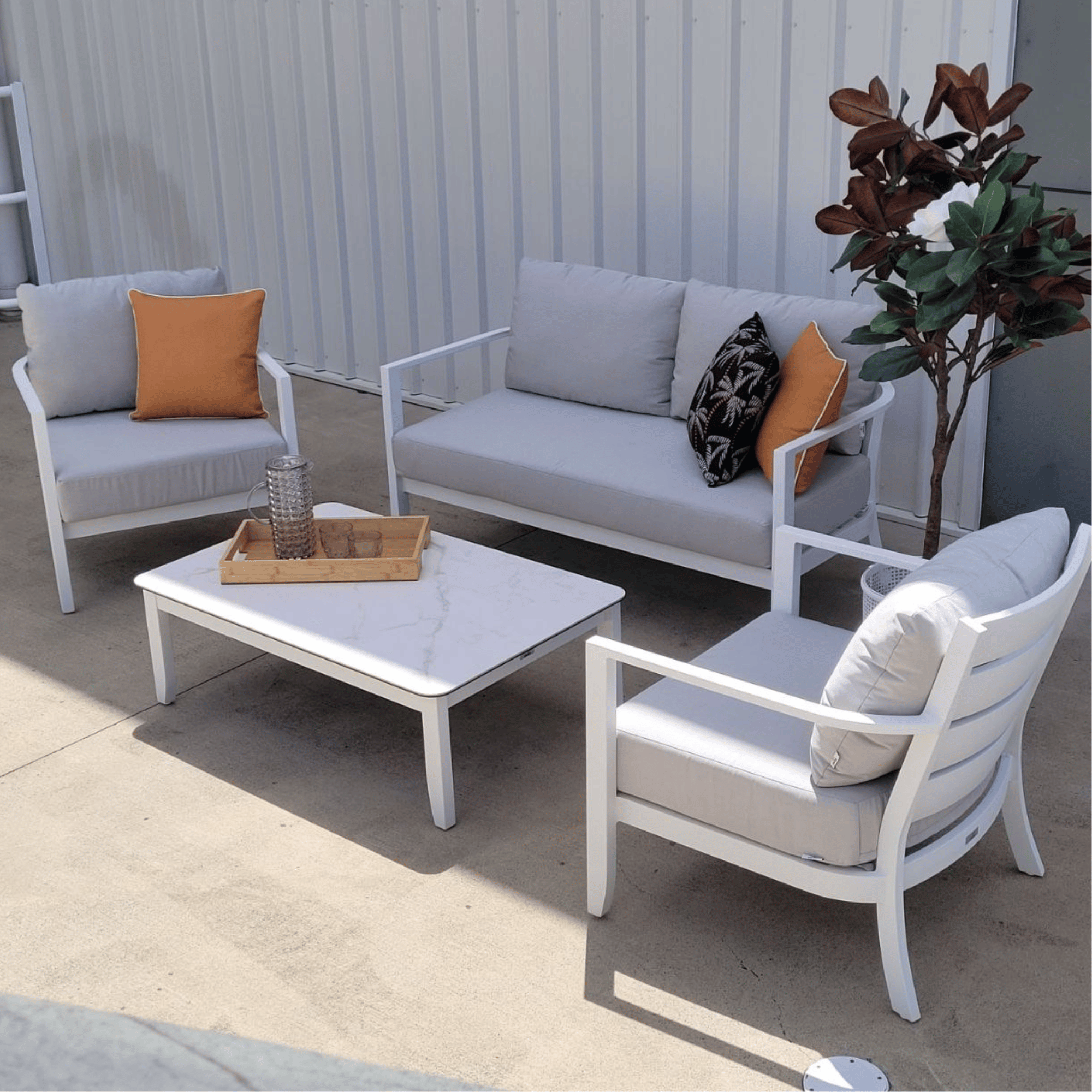 Saratoga 4-piece Outdoor Lounge Setting