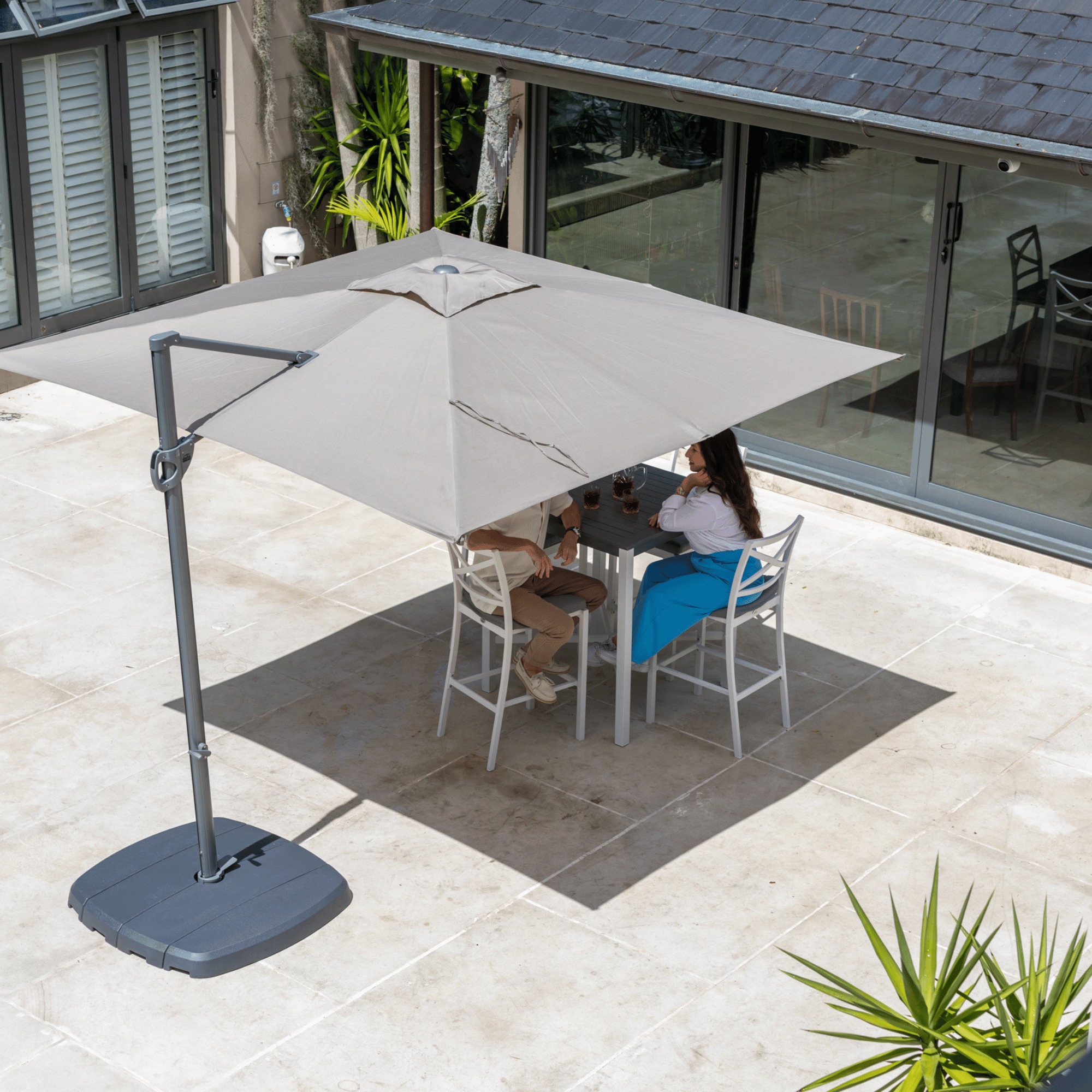 Lynden 280cm Square Cantilever Umbrella