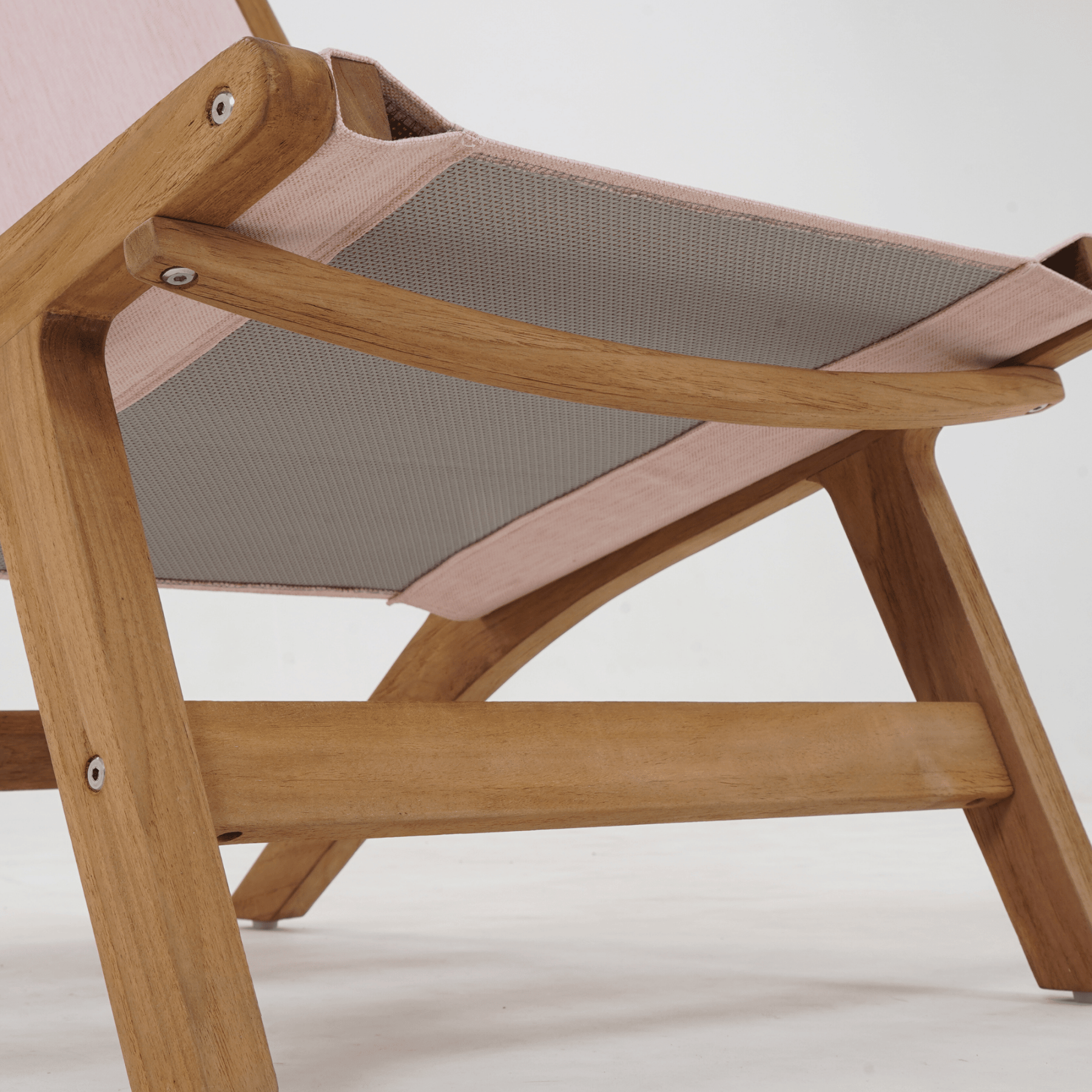 Salem Sling Low Lounge Chair SE190 - Lume Outdoor Living