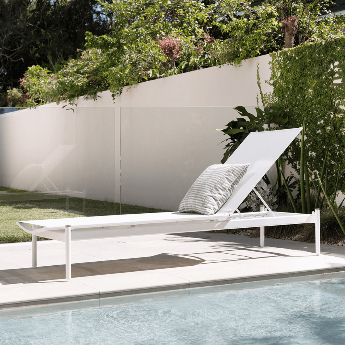 Sunny Sunlounge - White - Lume Outdoor Living
