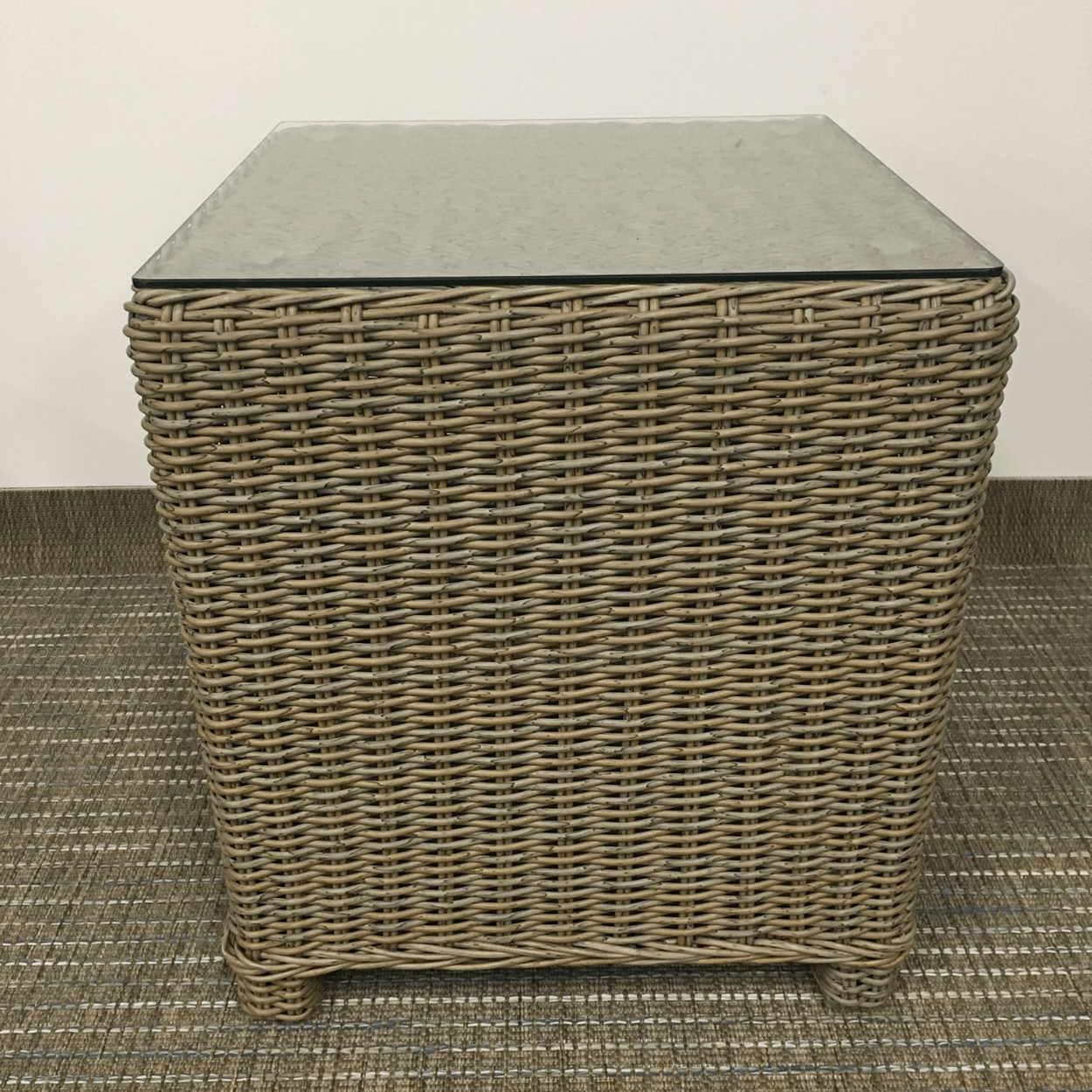 Foundation Wicker Side Table - Lume Outdoor Living