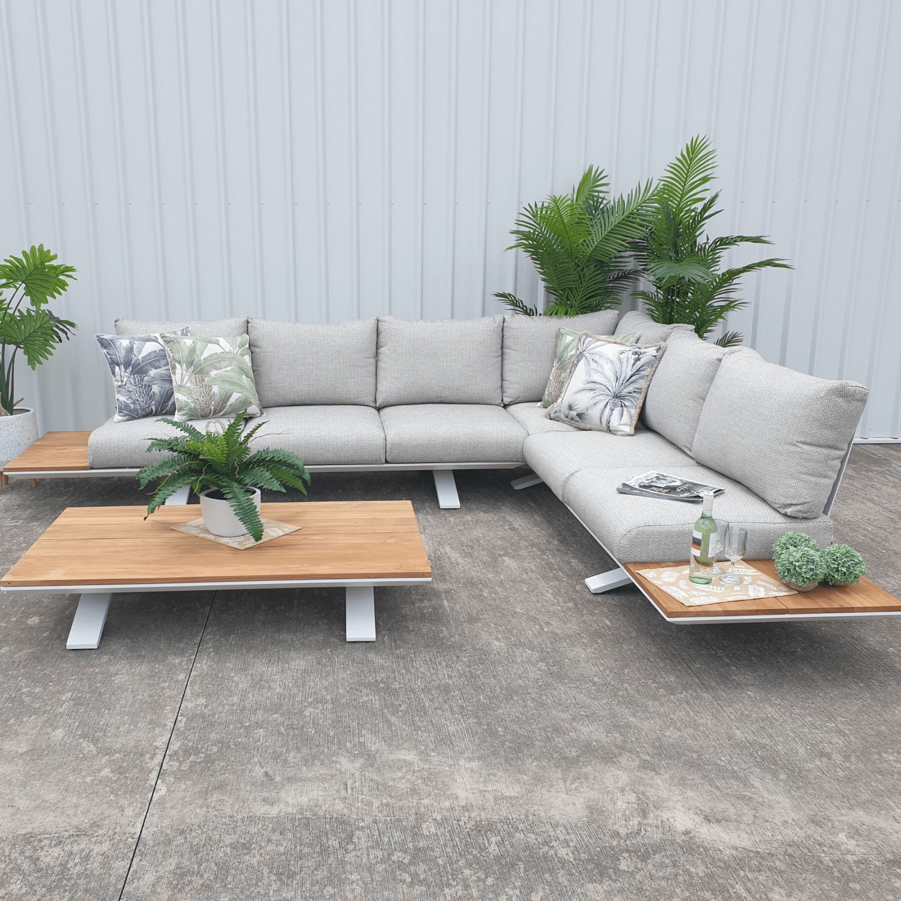 Stockholm 6 - person outdoor corner lounge set - shell white - Lume Outdoor Living