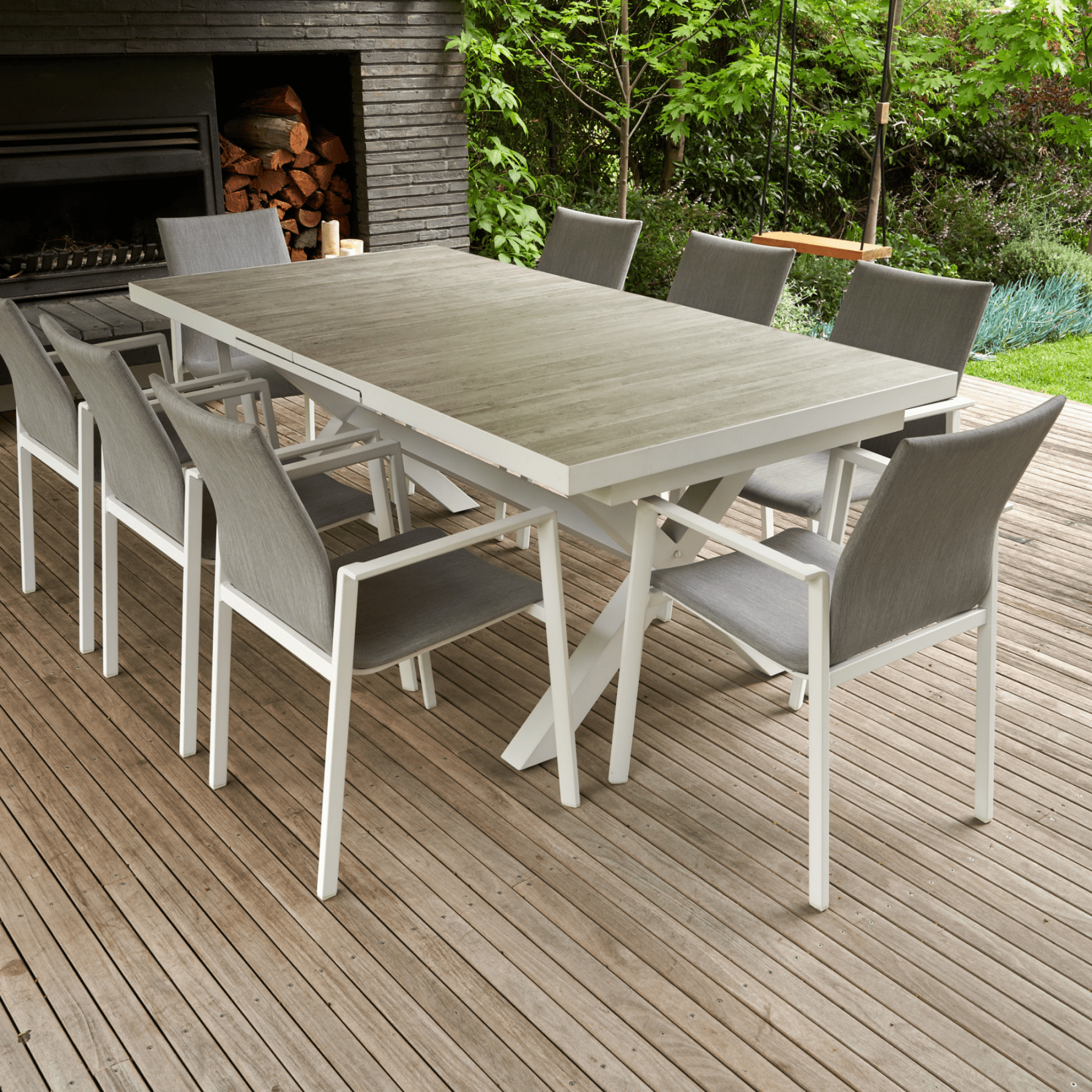 7 Best Outdoor Tables for Large Family Gatherings - Lume Outdoor Living