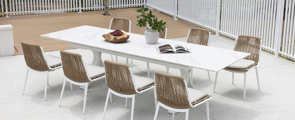 White aluminium extendable table and 8 matching chairs