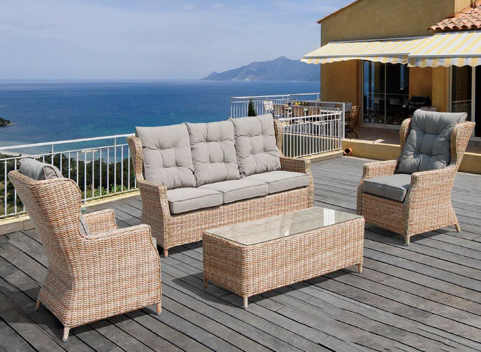 Mixing and Matching Outdoor Furniture