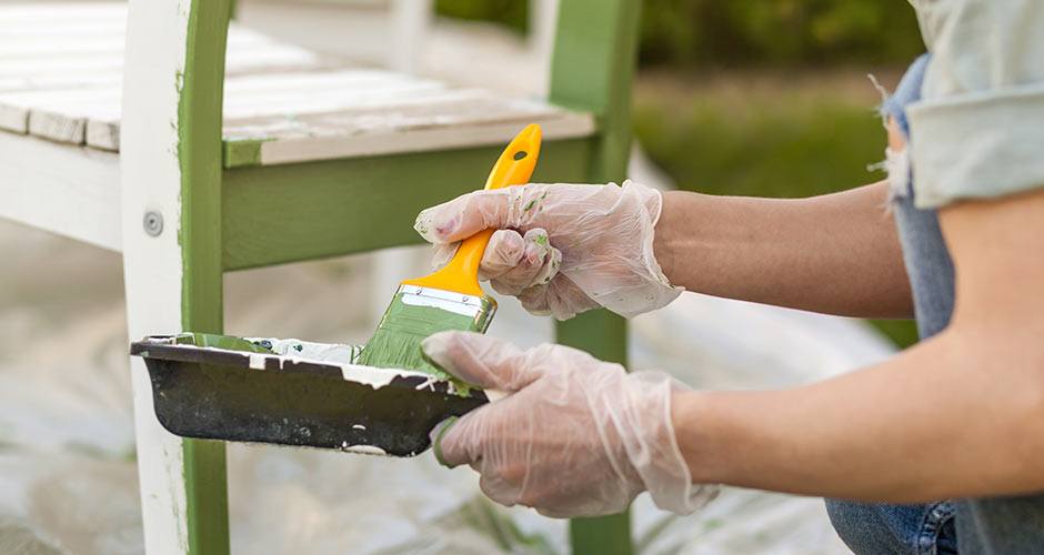 Revive Your Garden: Expert Tips to Refurbish Old Garden Furniture - Lume Outdoor Living