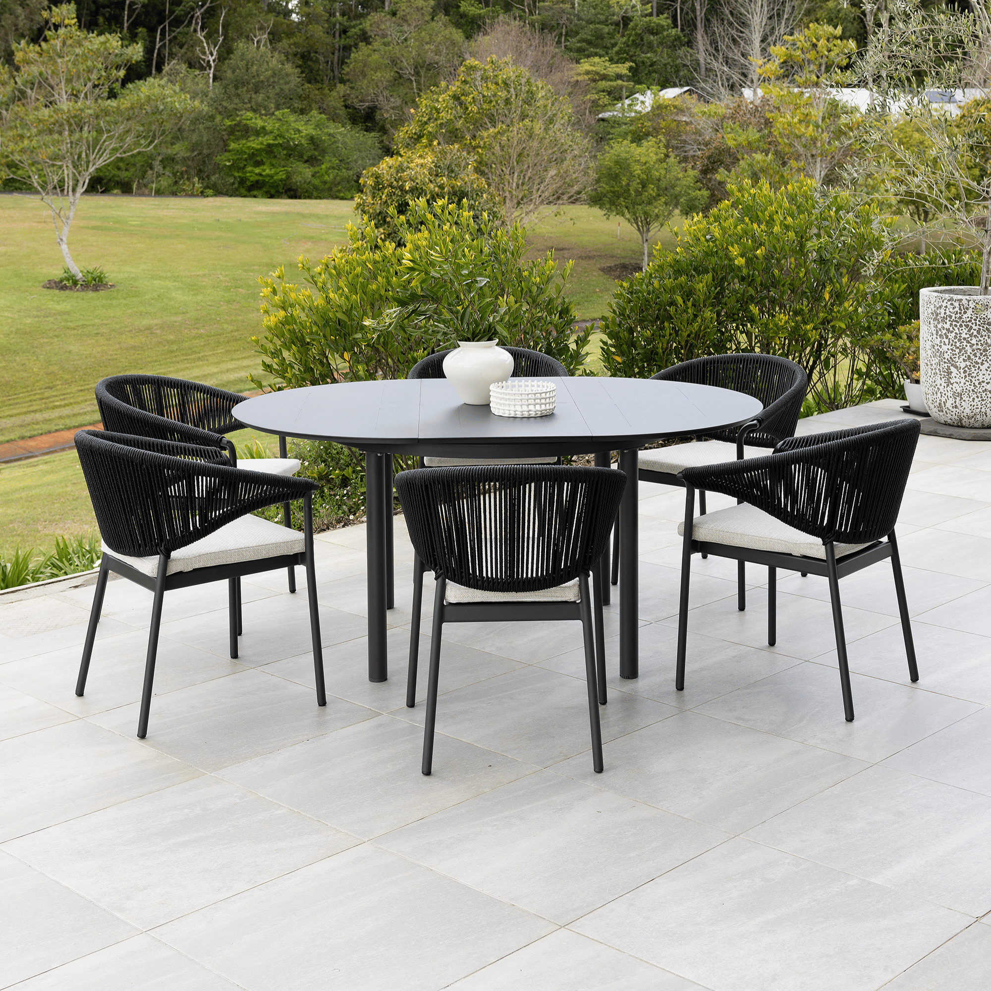 Globe Round to Oval Extendable Outdoor Furniture Collection