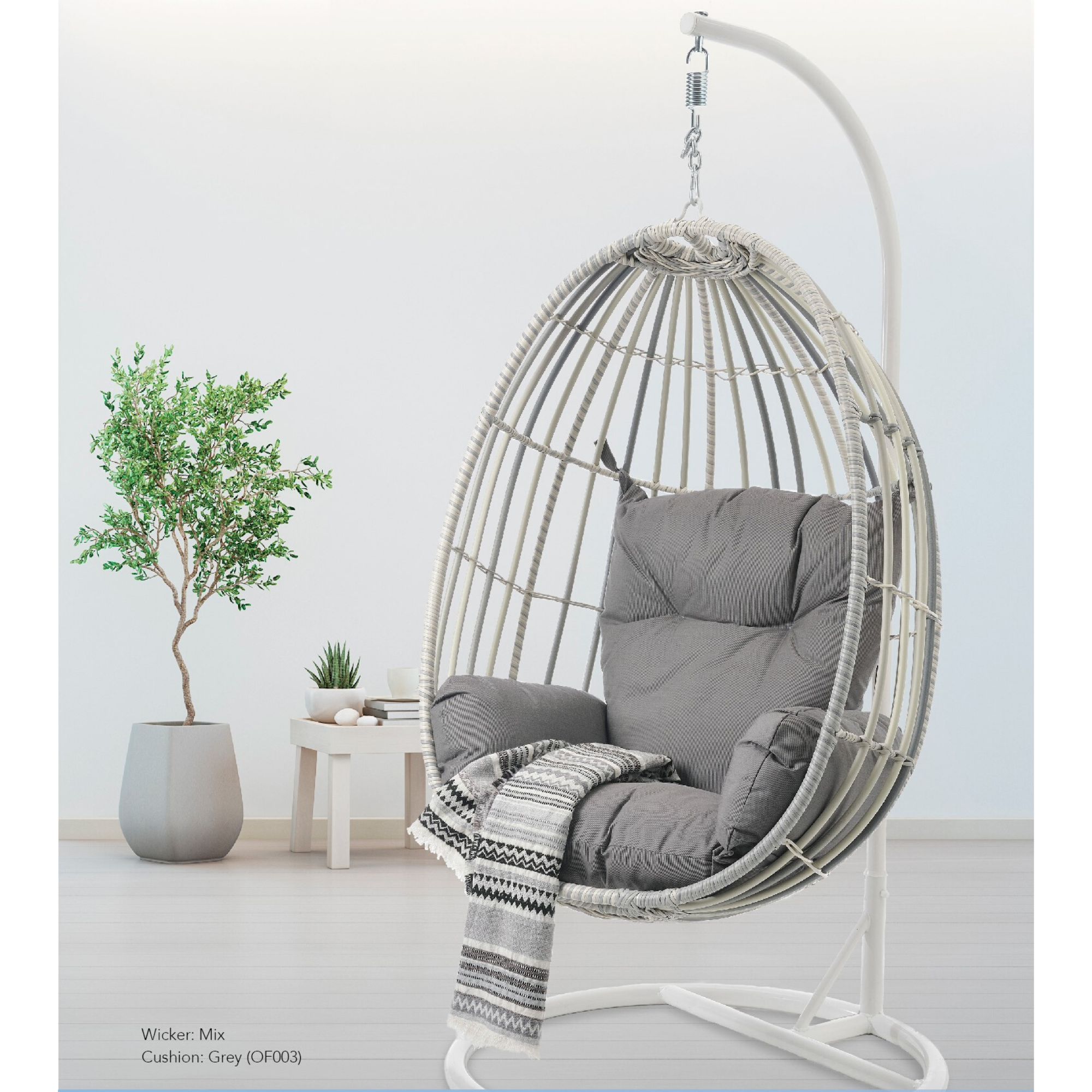 Hanging Chairs & Swings for Outdoors