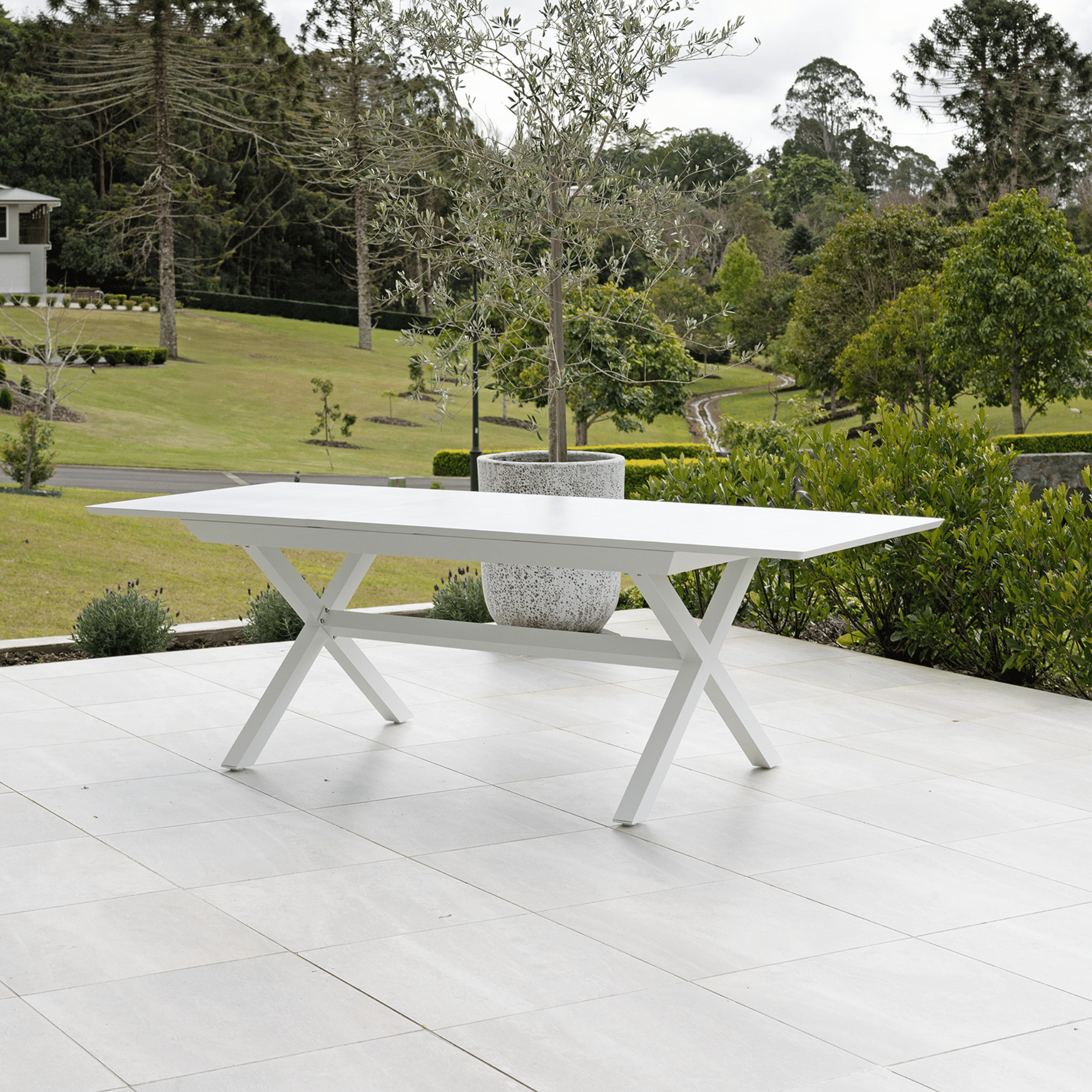 Tropea Small Extendable Outdoor Dining Table 172/243 x 90cm White