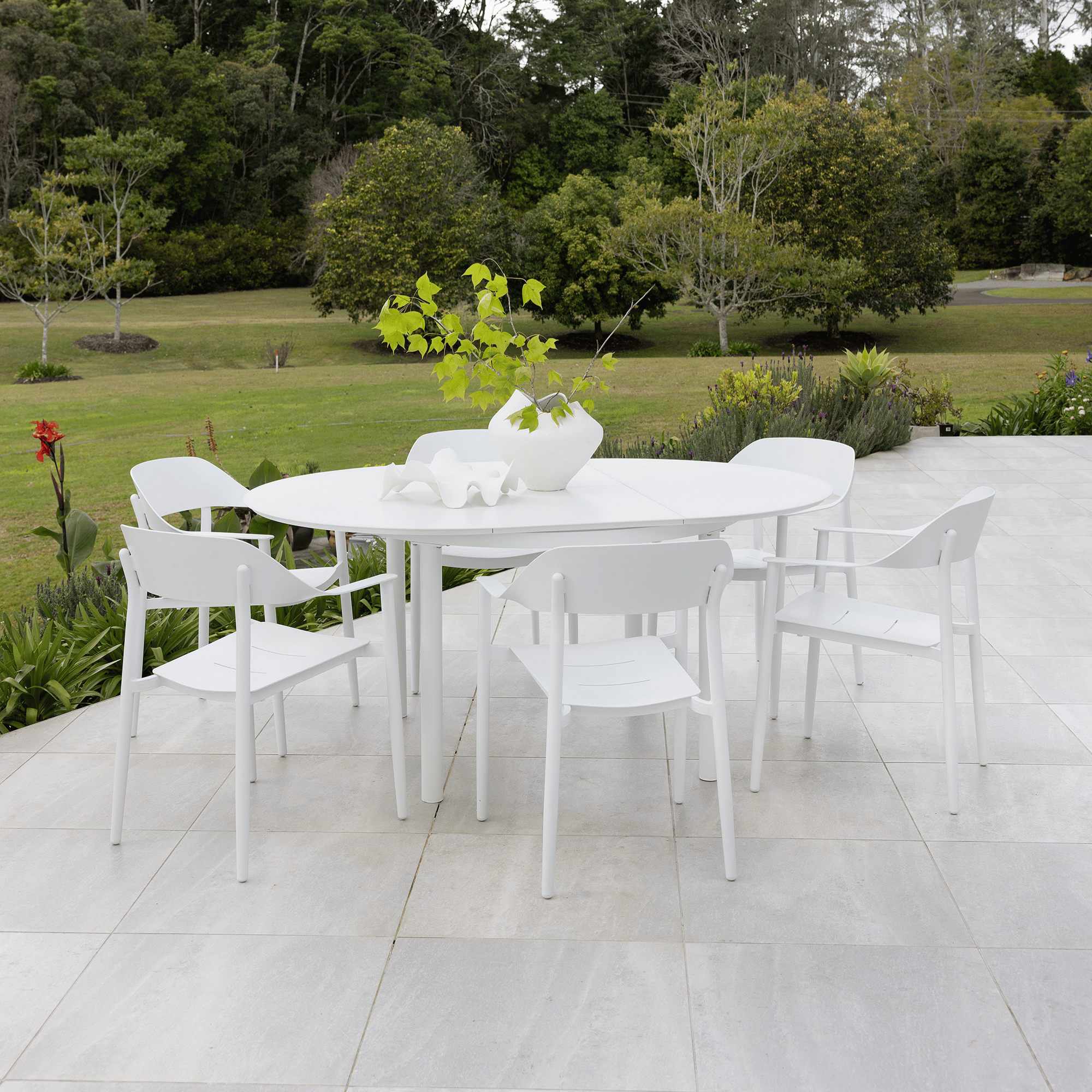 Globe 120cm Round - 170cm Oval Extendable Dining Table - White