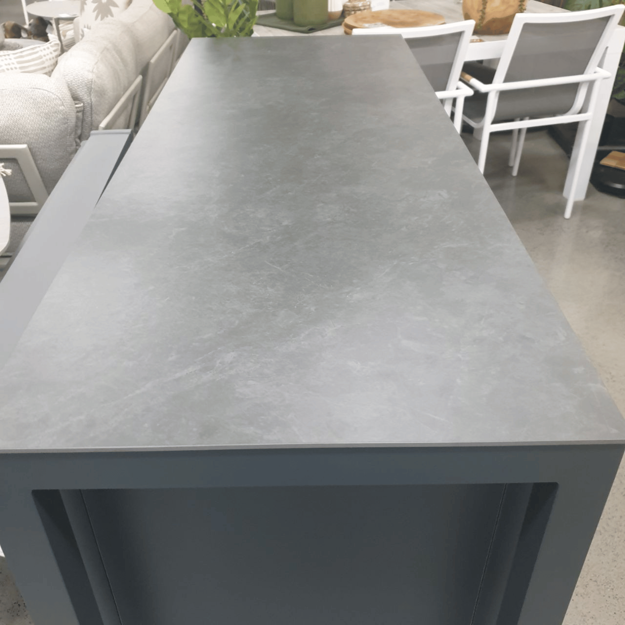 Outdoor Storage Workstation with Swivel Extendable Top