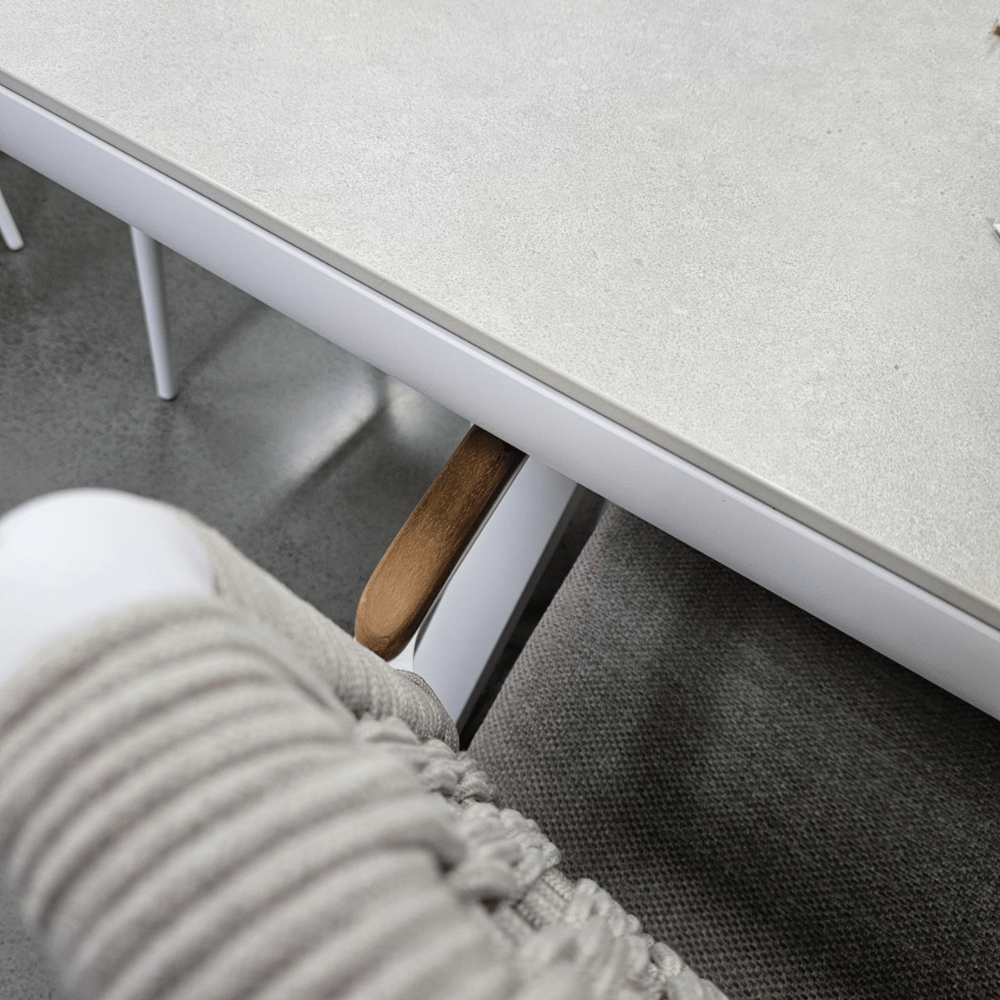 Ashton Premium Extendable Table & 8 Addis Rope Chairs - White Outdoor Dining Setting