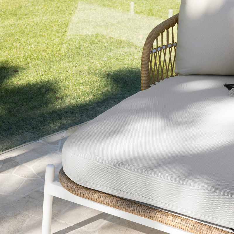 Amalfi outdoor daybed - white coconut