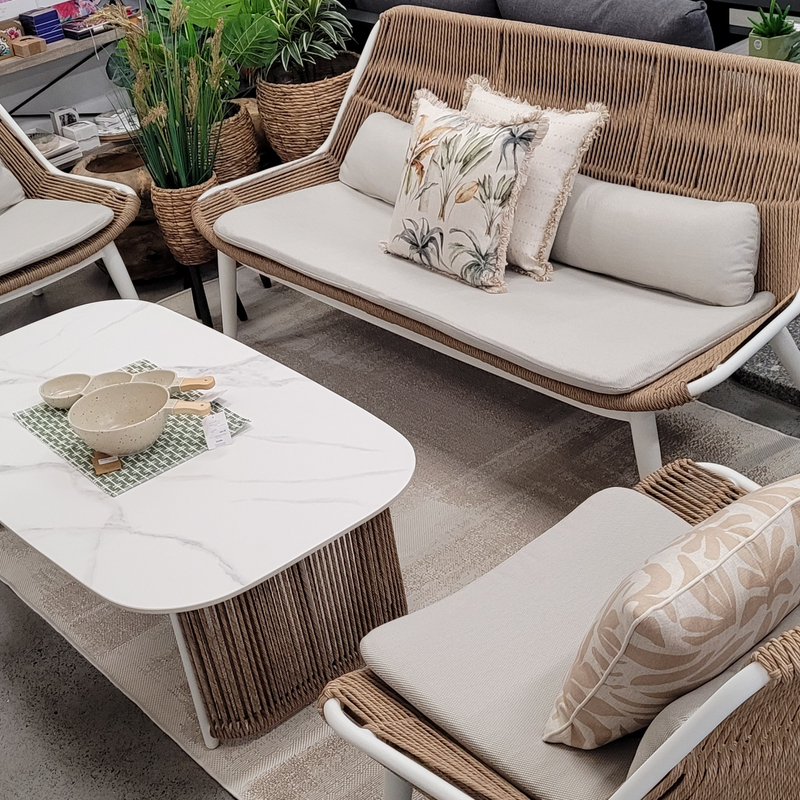 Arona outdoor lounge setting 2+1+1 with Novara coffee table - 4 piece outdoor lounge setting