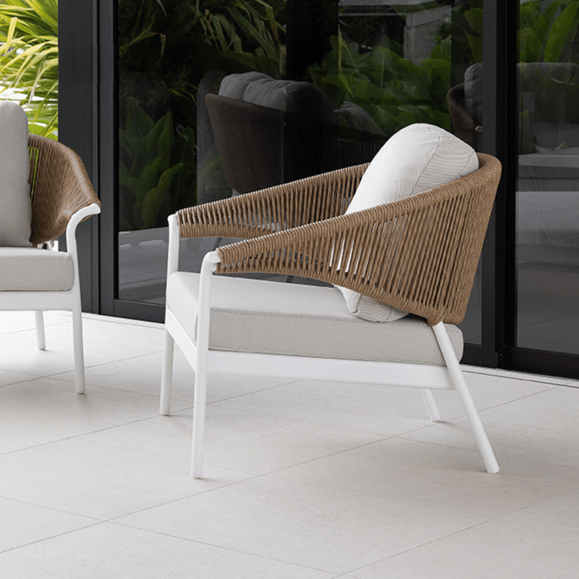 Celia 4 piece Outdoor Lounge Setting - White / Natural