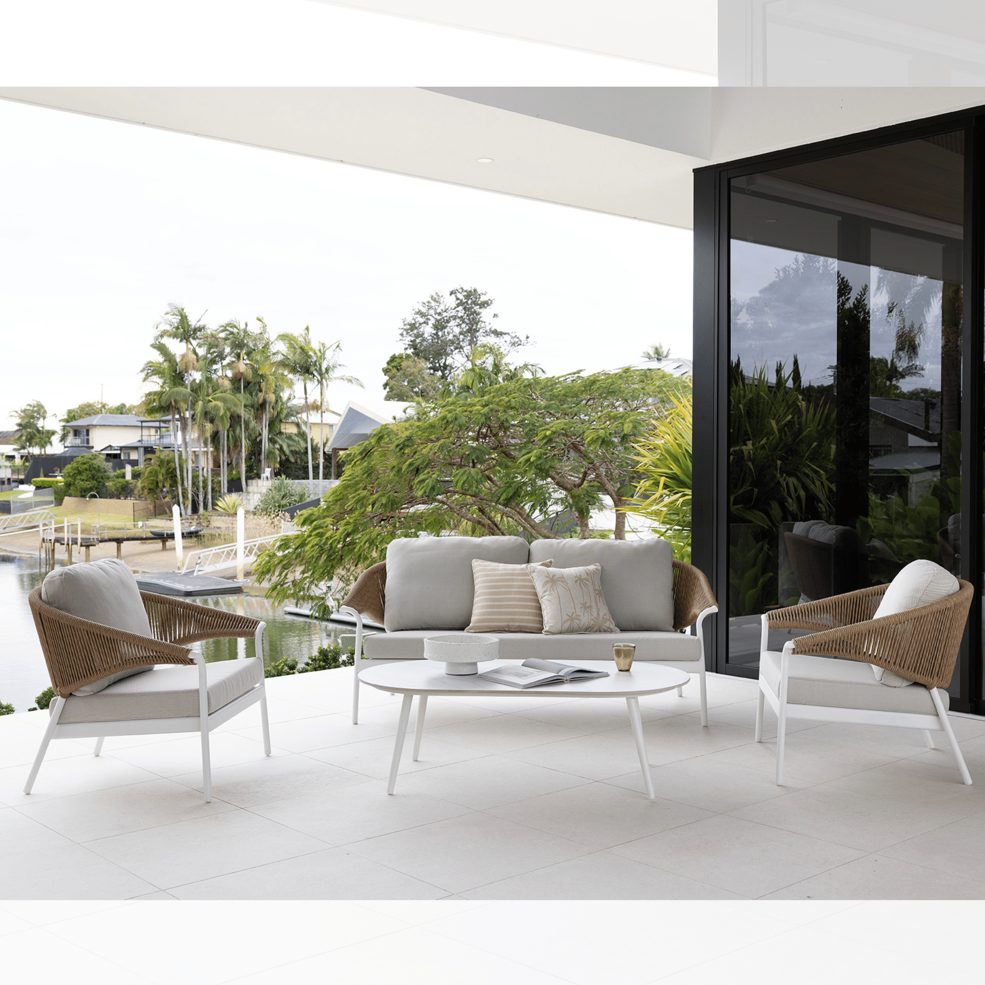 Celia 4 piece Outdoor Lounge Setting - White / Natural