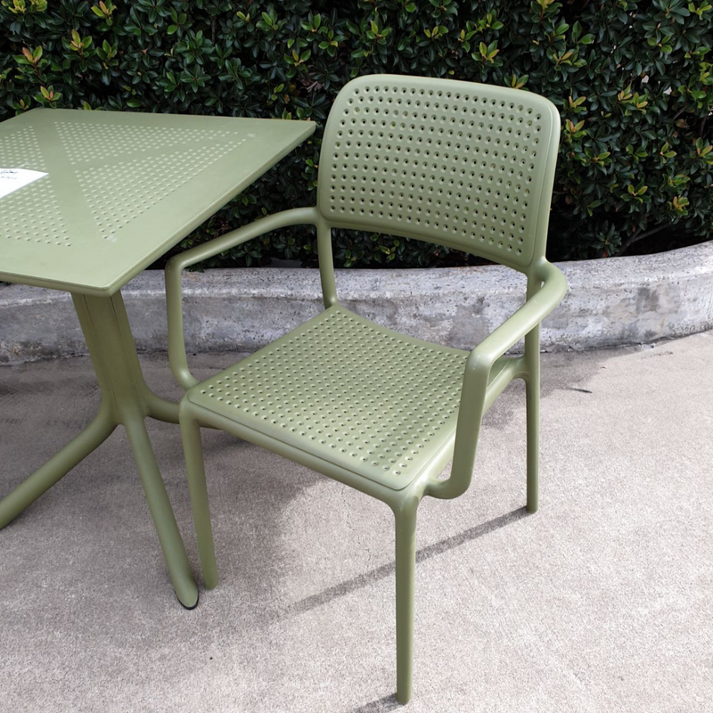 Clip Table, Bora Armchairs, 3piece Outdoor Setting