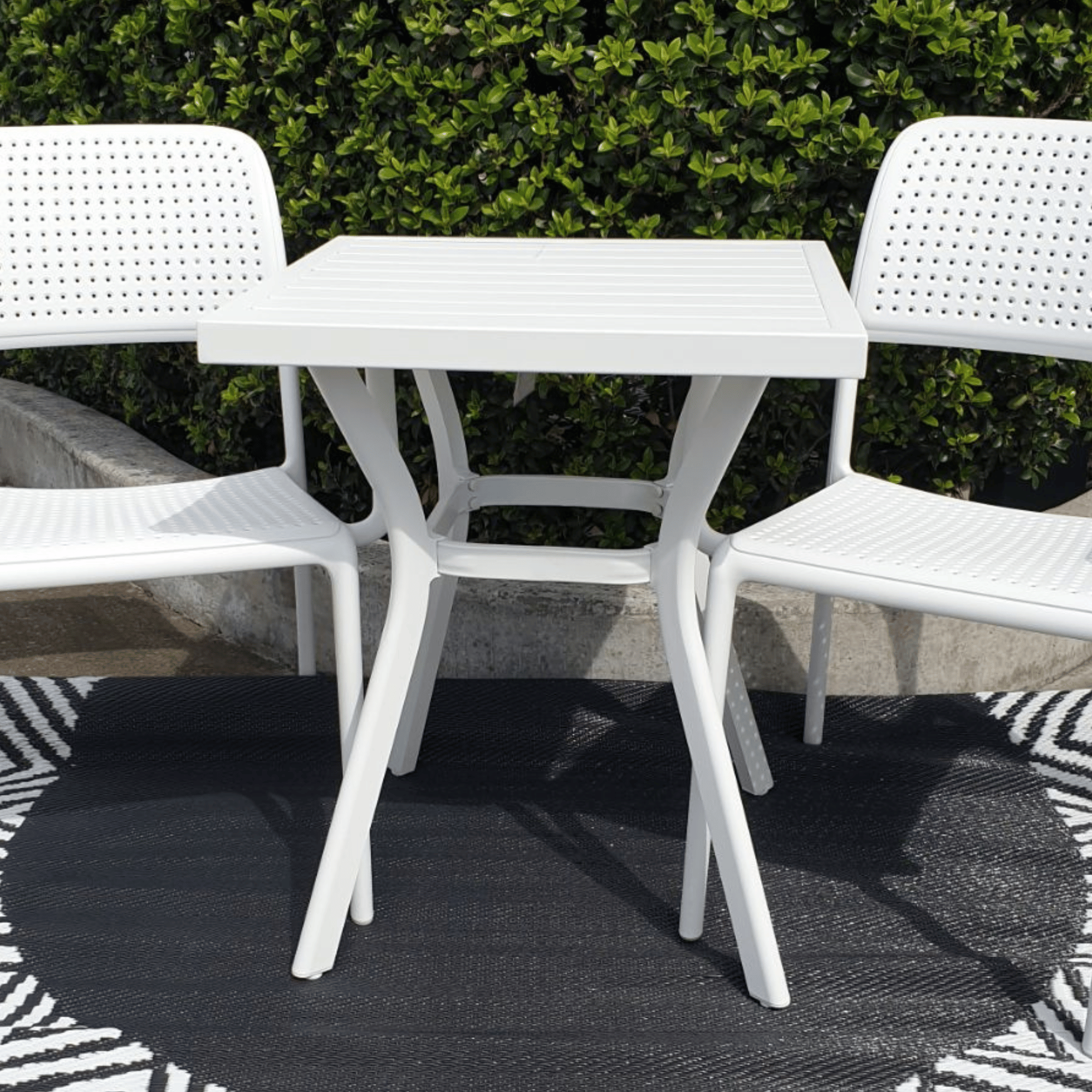 Daffodil Outdoor Bistro Dining Table - white