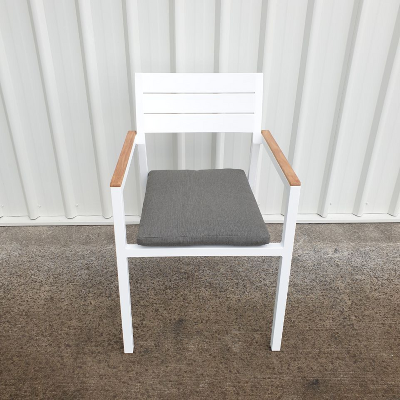 Essex outdoor dining chair - white