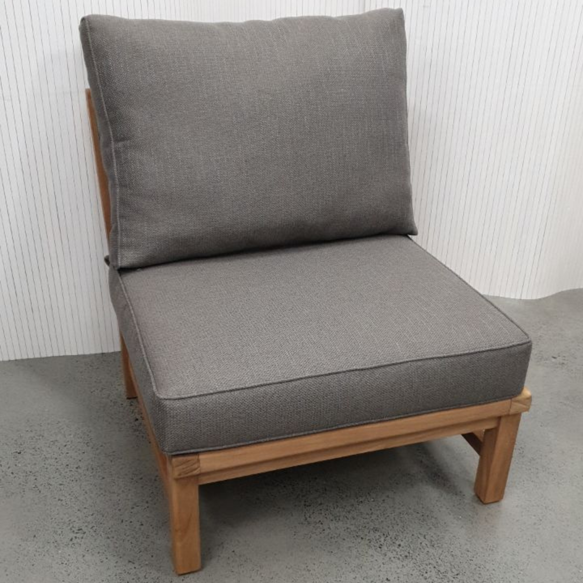 Fiji teak single lounge chair