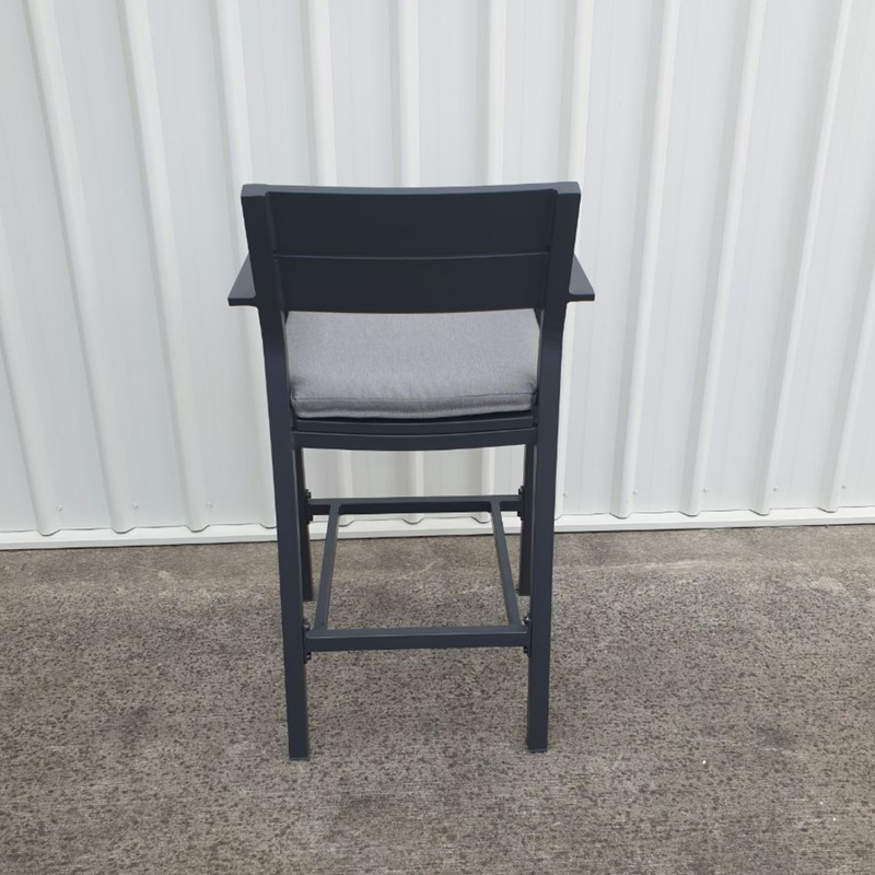 Glide aluminium bar chair with cushion