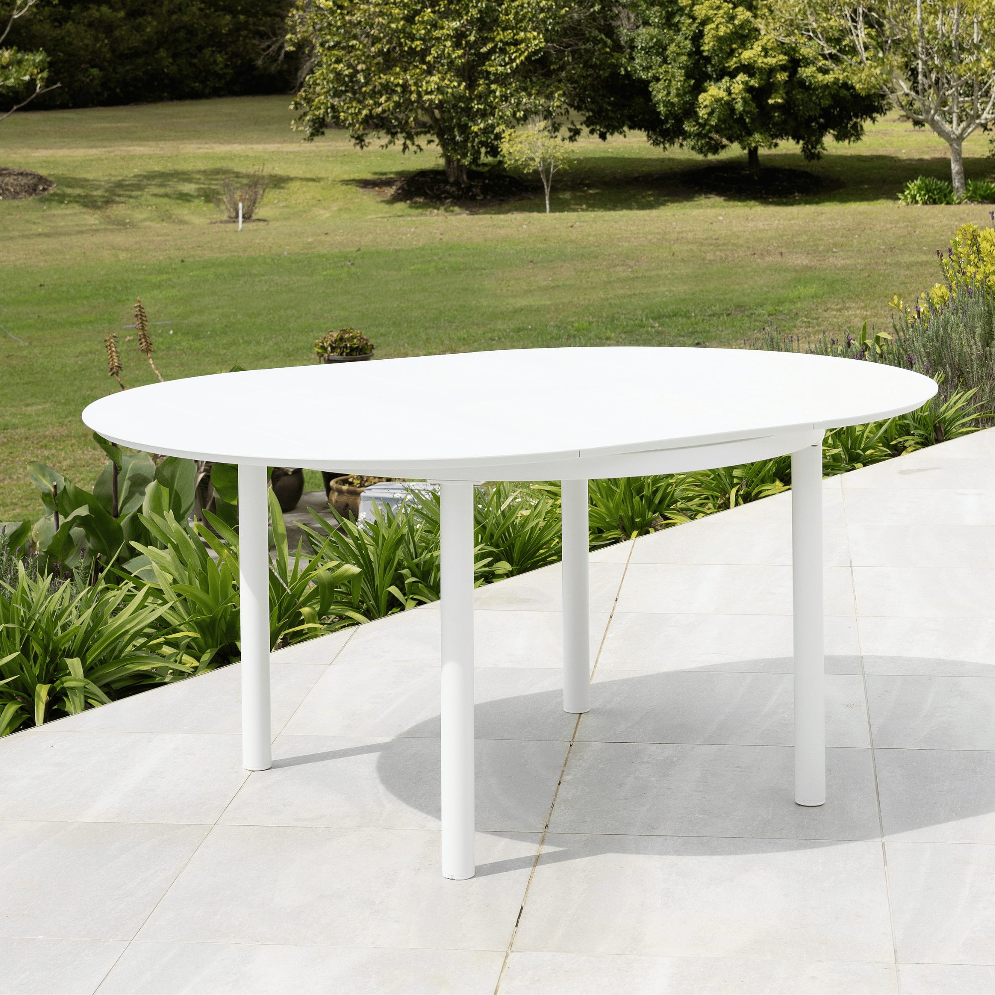 Globe Extendable & Celia Rope 120cm Round to 170x120cm Oval 5pce Dining Setting - White