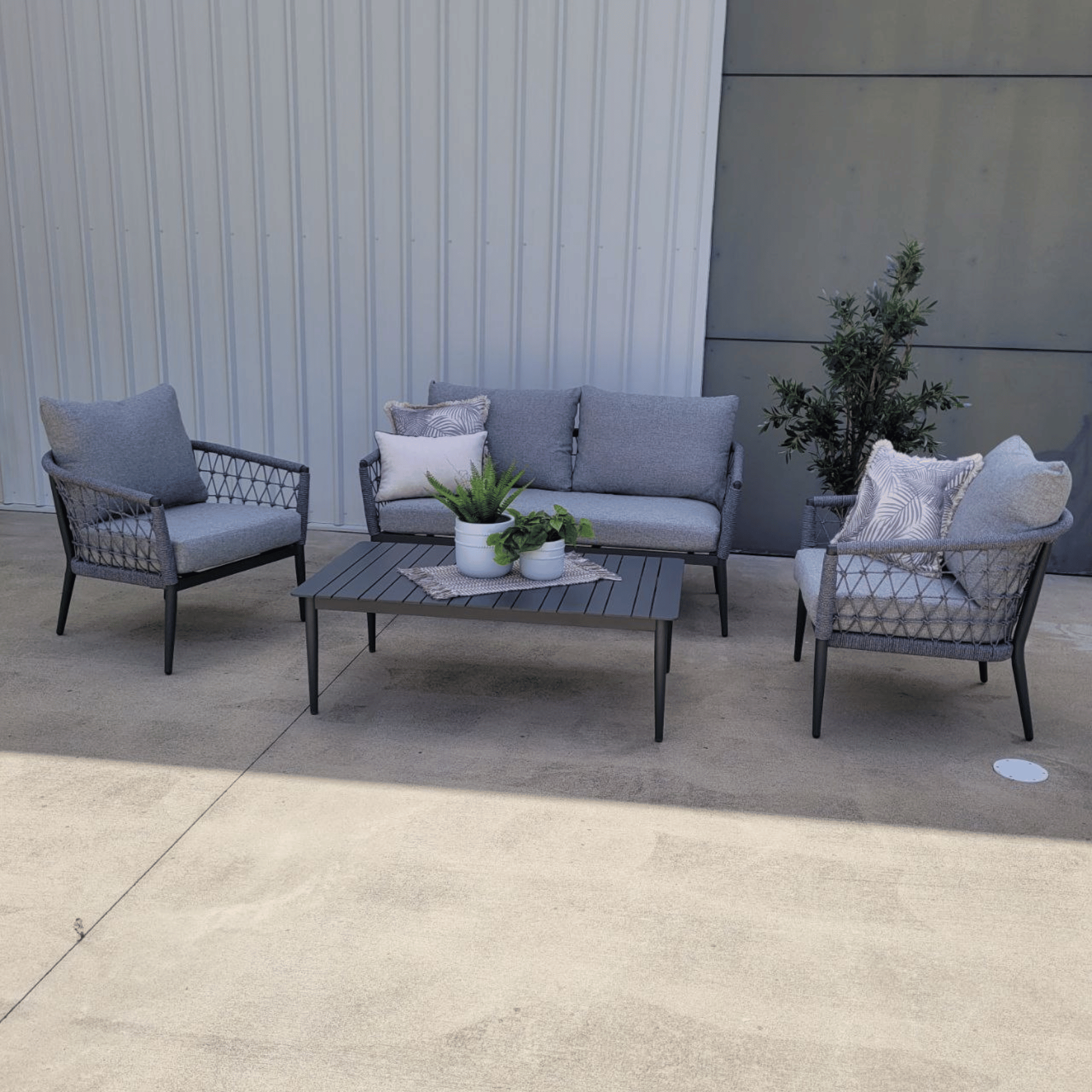 Kinsley 4-Piece Outdoor Lounge Setting with Two-Seater Sofa