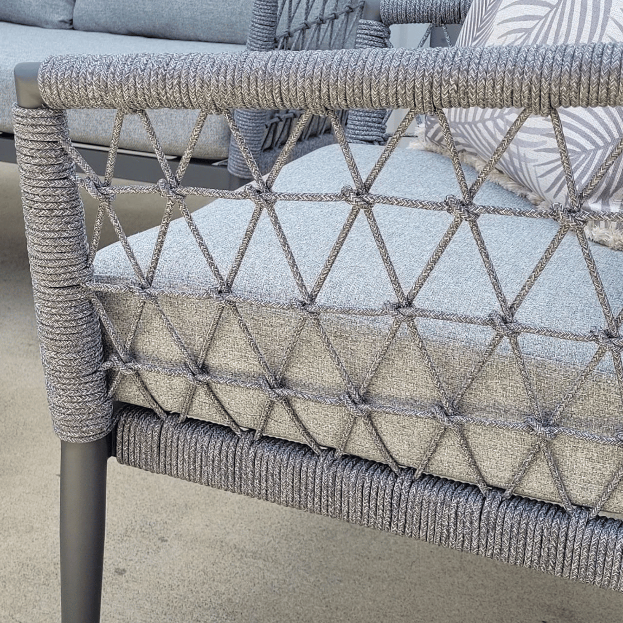 Kinsley 4-Piece Outdoor Lounge Setting with Two-Seater Sofa