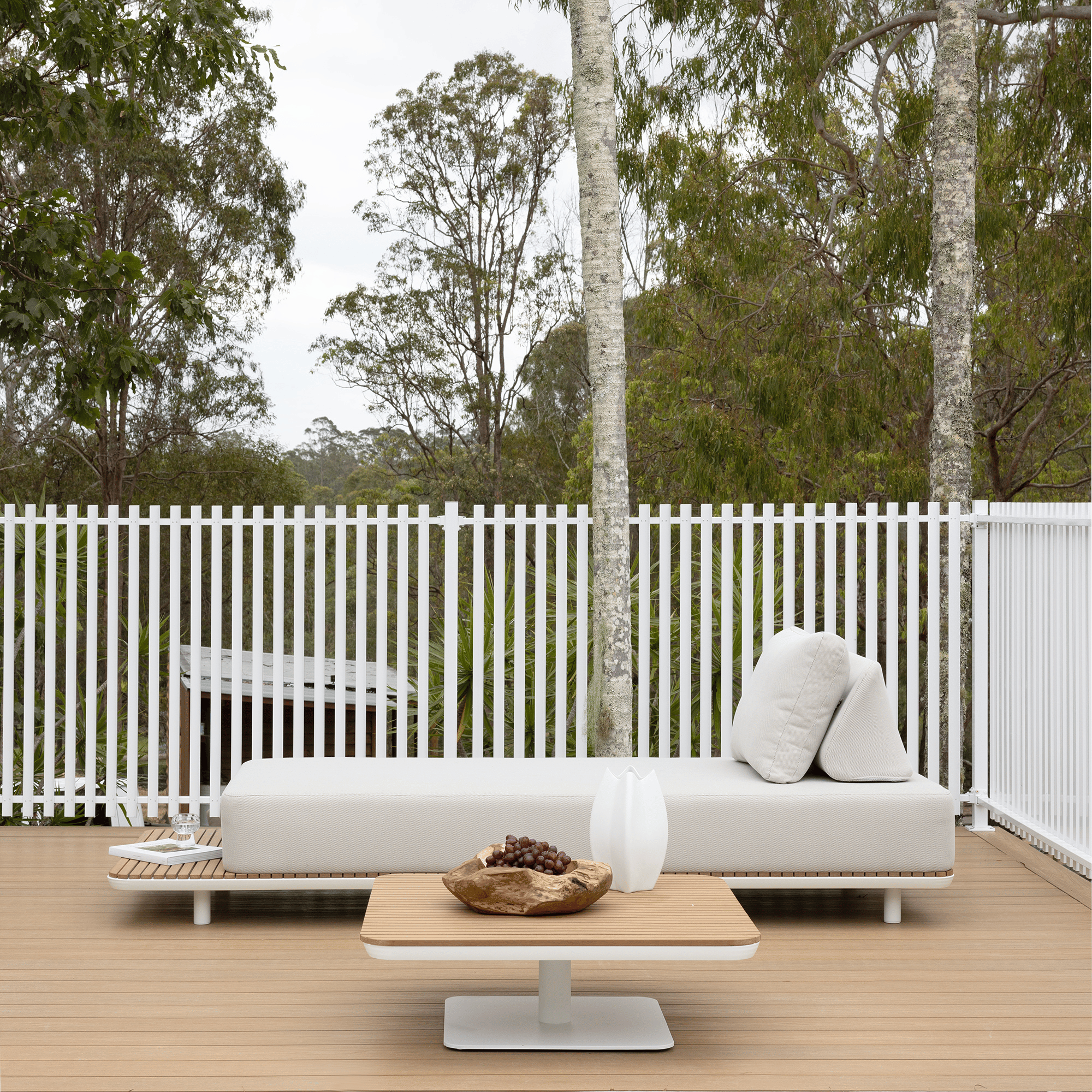 New Wave Outdoor Lounge Single Sofa & Coffee Table White Coconut