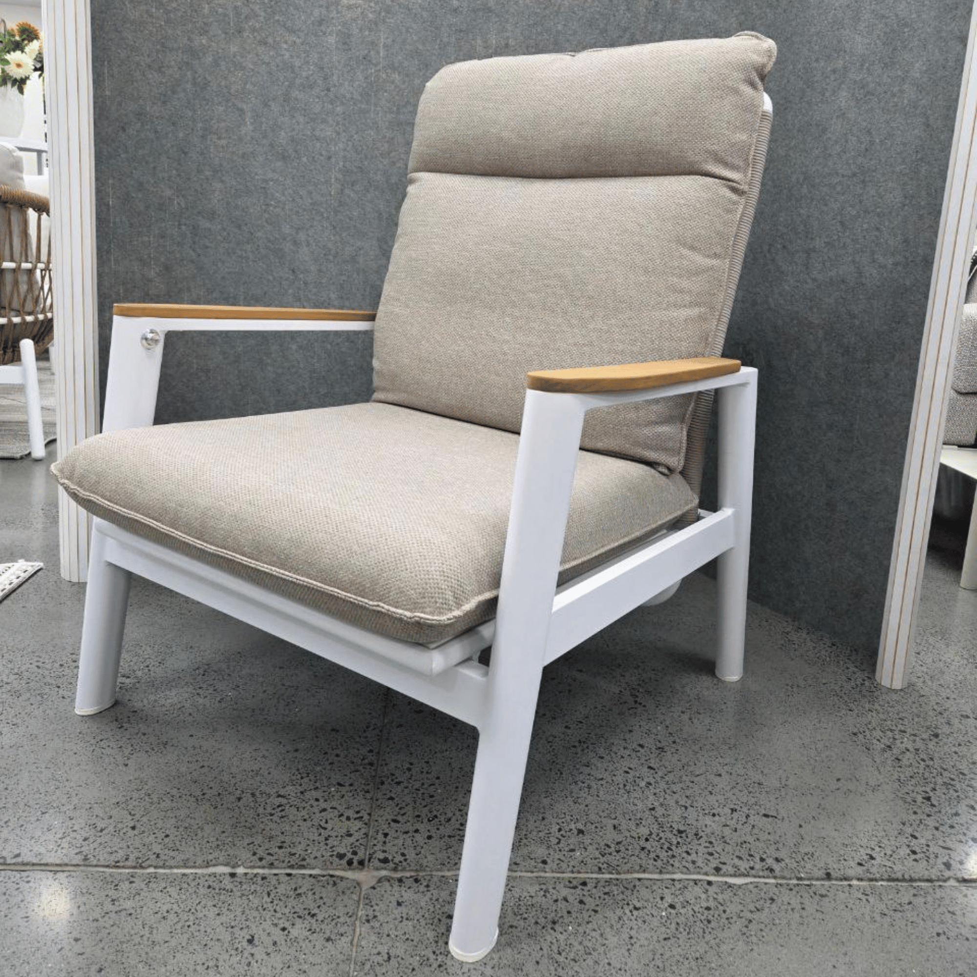 Pinehurst Outdoor Recliner Lounge Chair - White