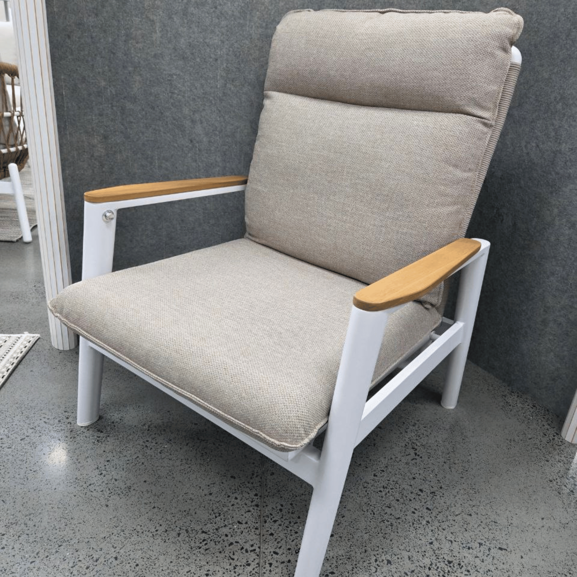 Pinehurst Outdoor Recliner Lounge Chair - White