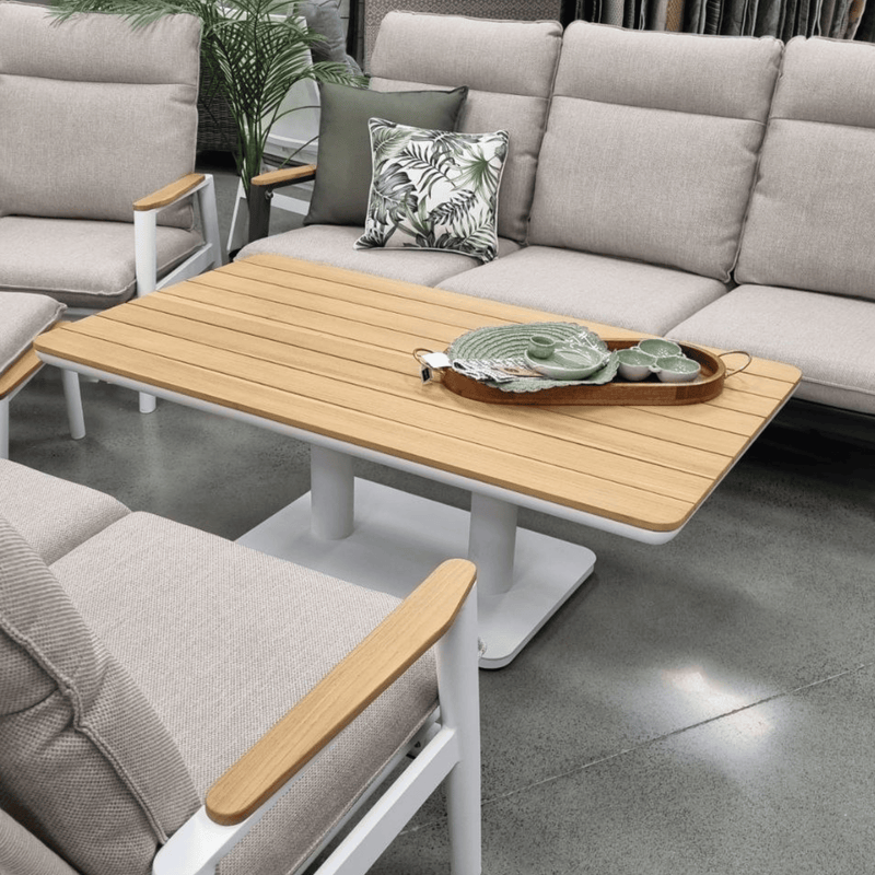 Pinehurst pop-up outdoor coffee table to dining table