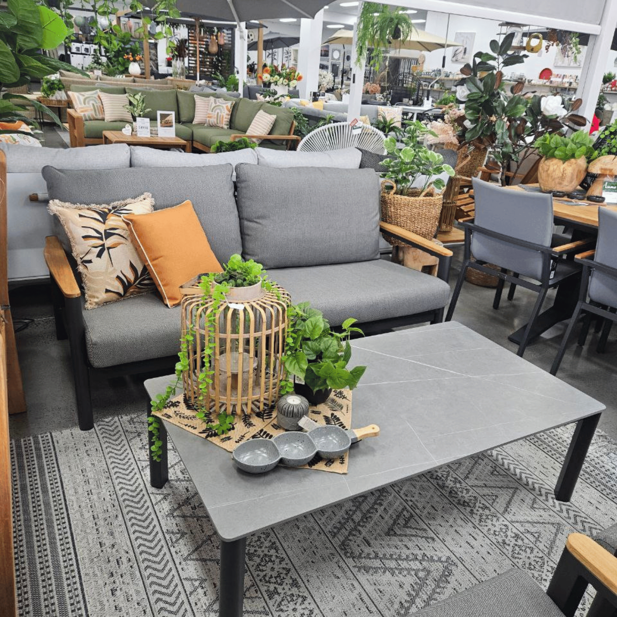 Reyne Charcoal 4-piece Outdoor Lounge Setting