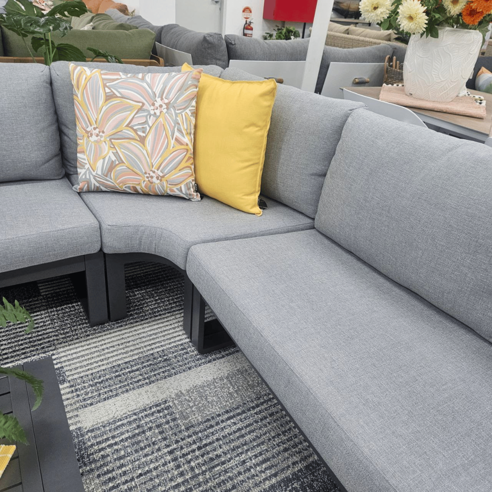 Santiago Outdoor Corner Lounge - Charcoal