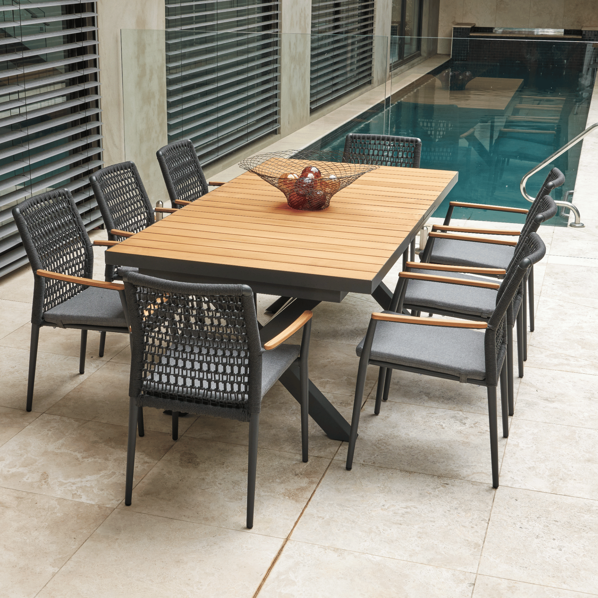 Santiago Premium Extendable Table & 8 Addis Rope Chairs - Outdoor Dining Setting
