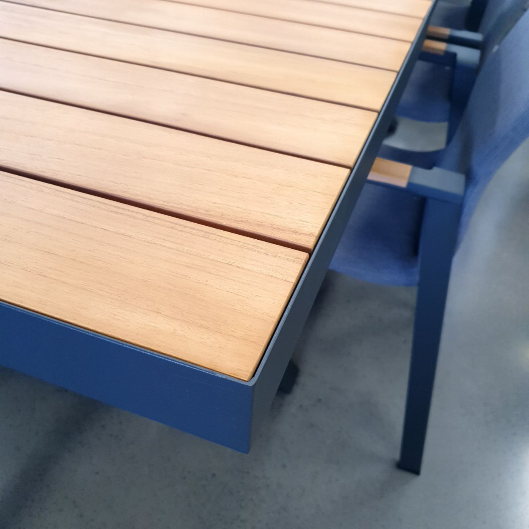 Santiago Teak Extendable Dining Table with Bronte Chairs - 7 Piece Outdoor Setting