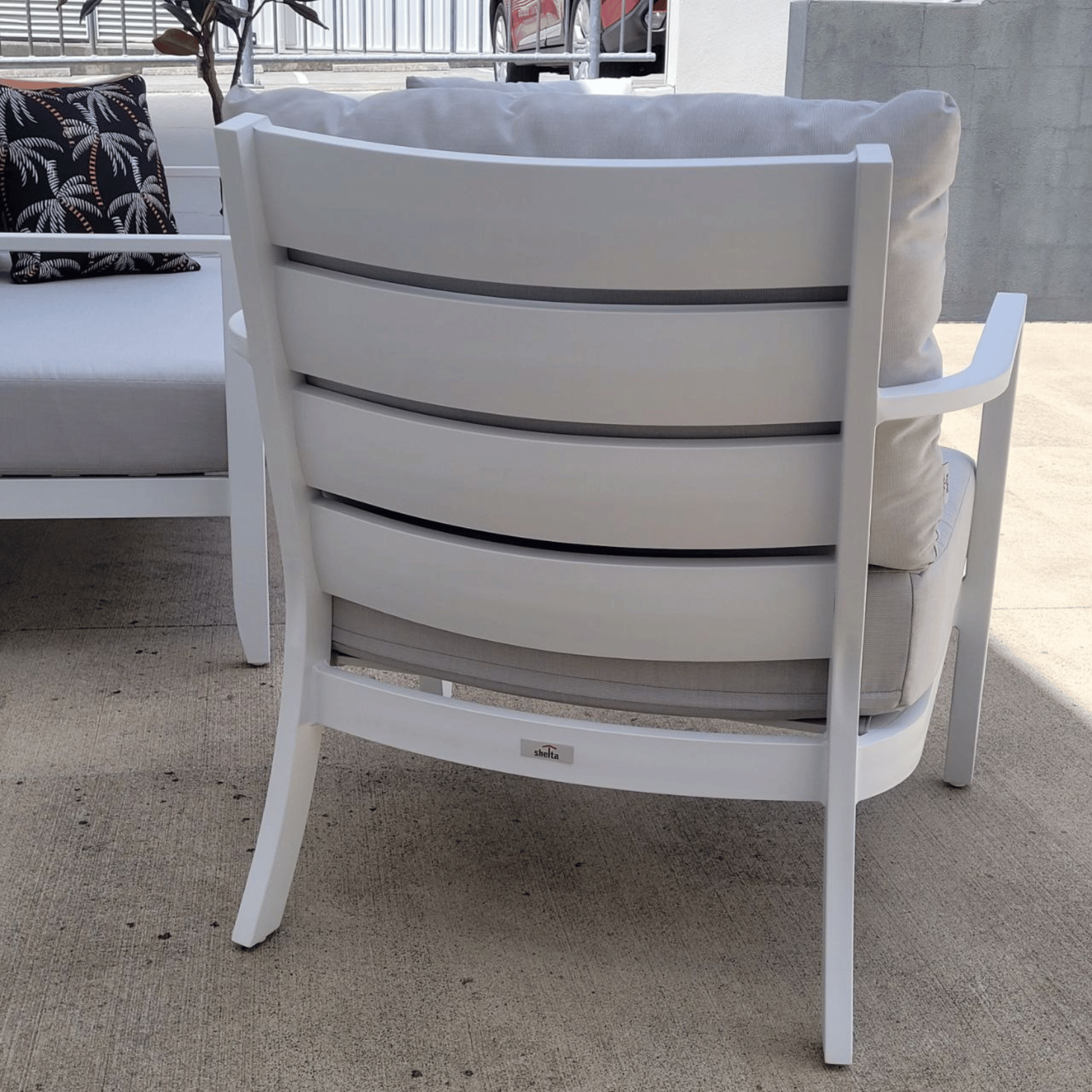 Saratoga 4-piece Outdoor Lounge Setting