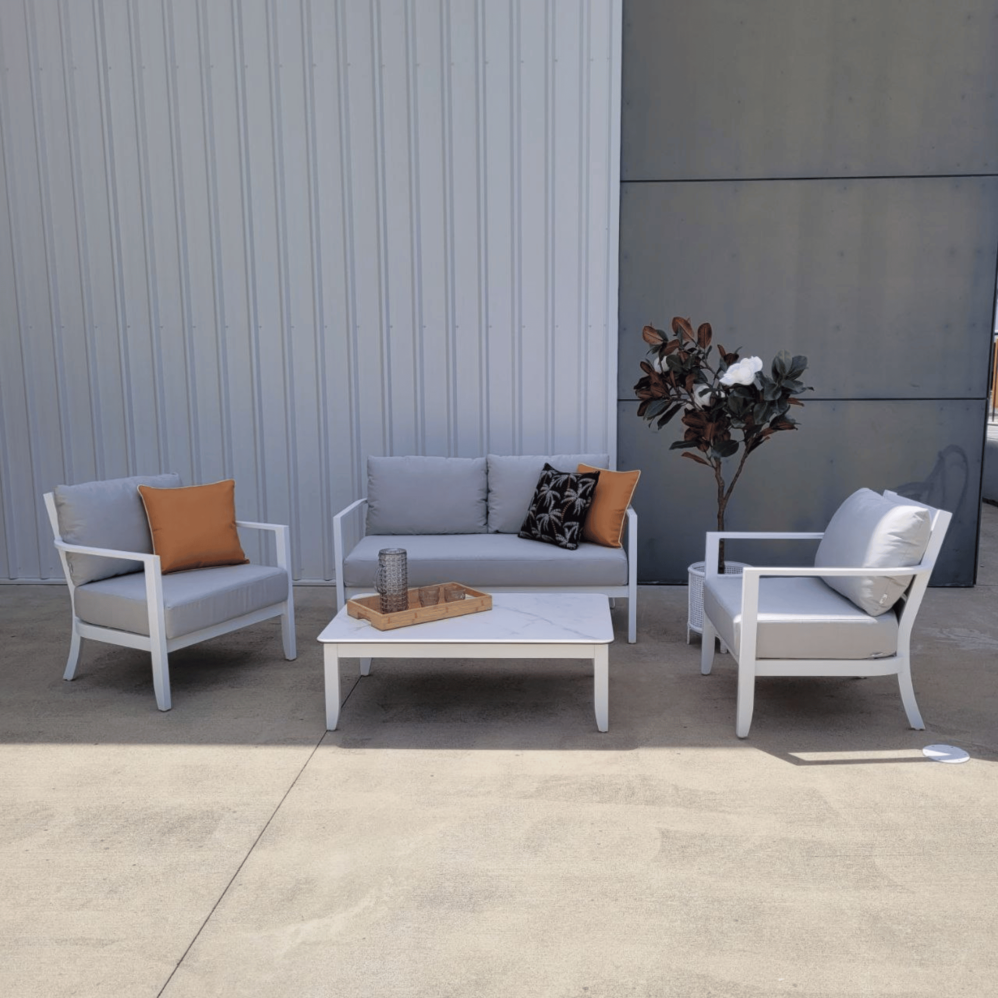 Saratoga 4-piece Outdoor Lounge Setting