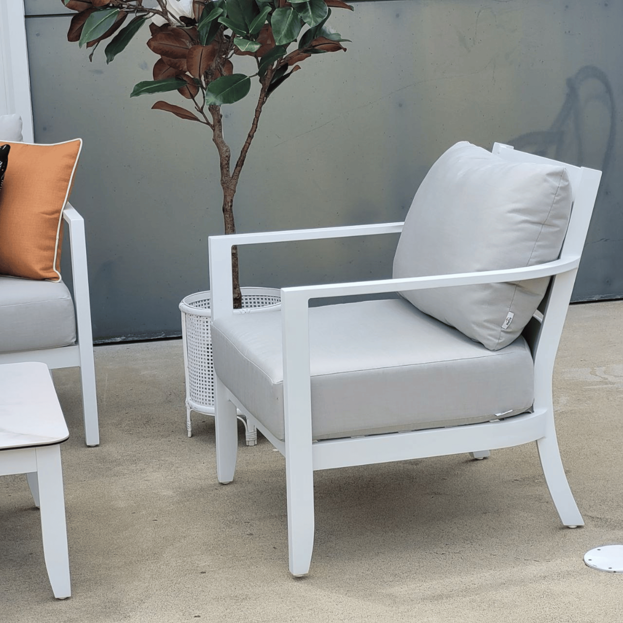 Saratoga 4-piece Outdoor Lounge Setting